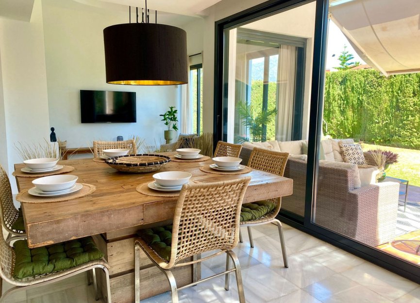 Resale - House - Detached Villa - Marbella - Nueva Andalucia