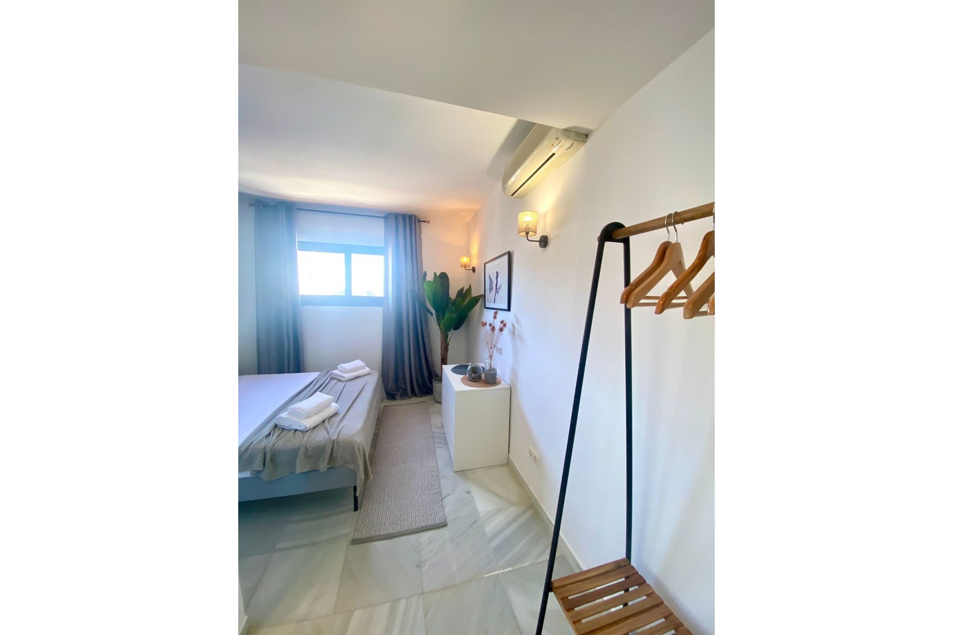 Resale - House - Detached Villa - Marbella - Nueva Andalucia