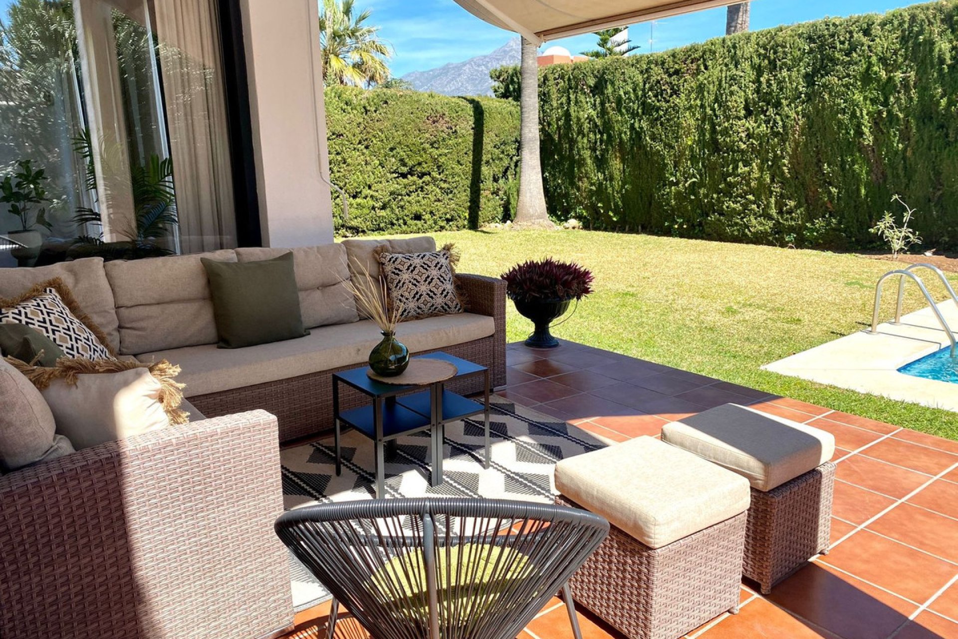 Resale - House - Detached Villa - Marbella - Nueva Andalucia