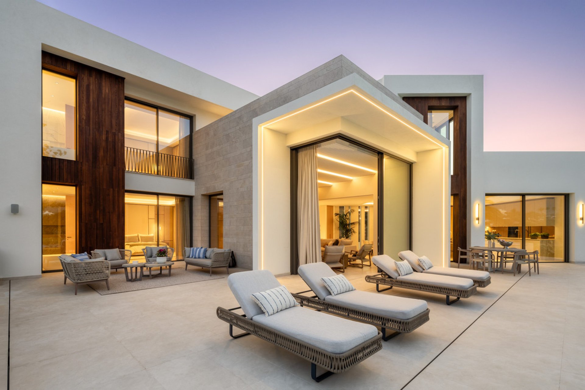 Resale - House - Detached Villa - Marbella - Nueva Andalucia