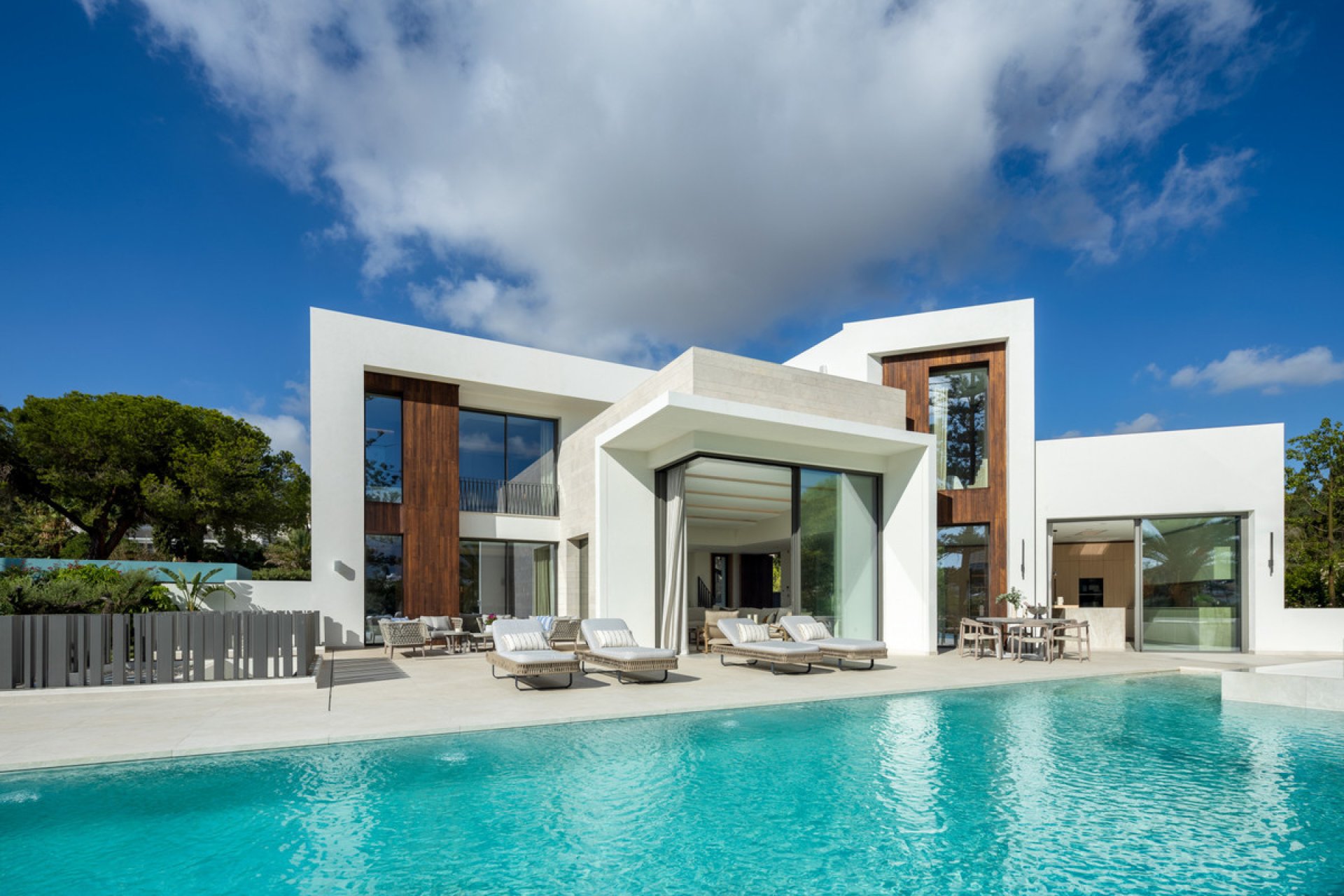 Resale - House - Detached Villa - Marbella - Nueva Andalucia