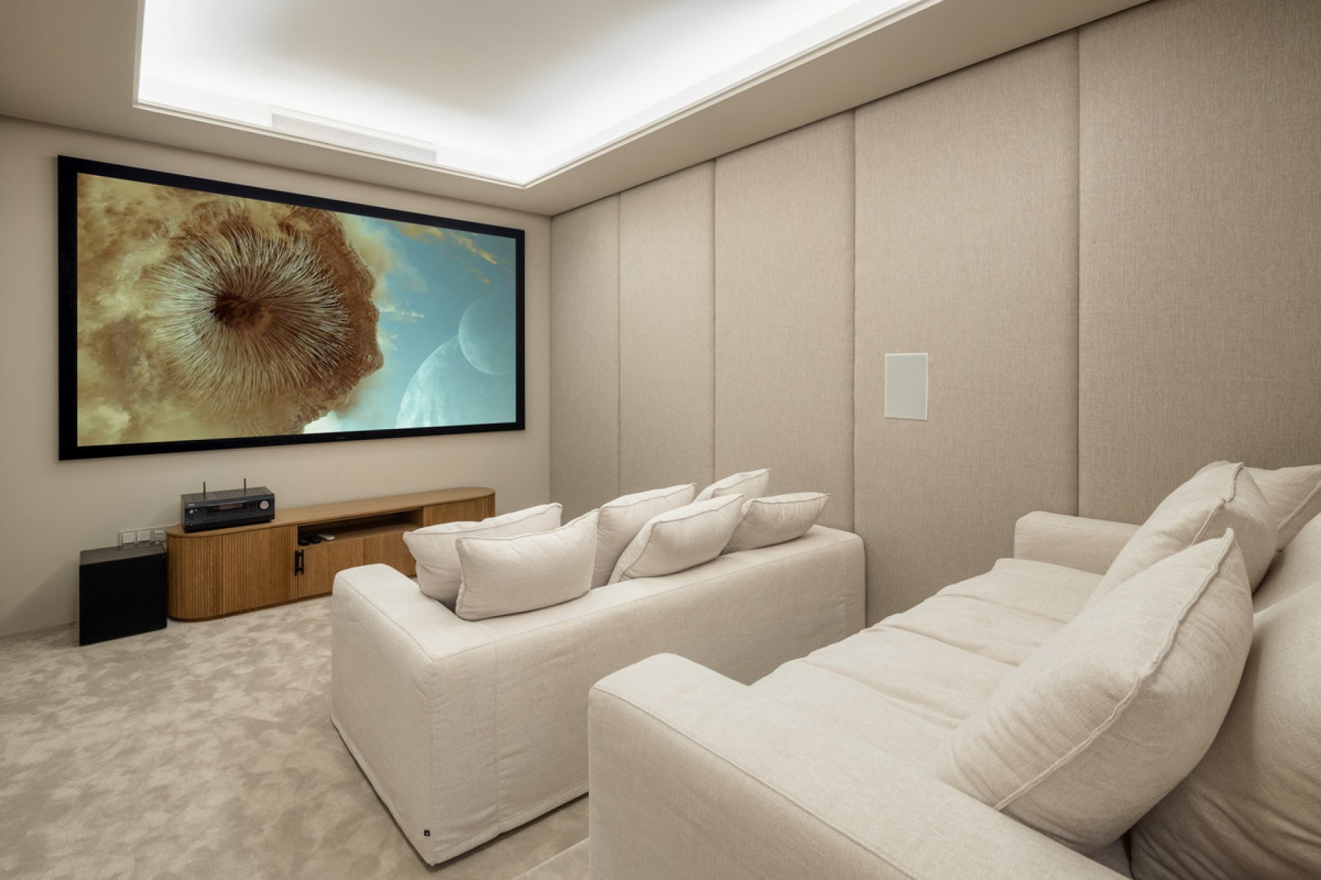 Resale - House - Detached Villa - Marbella - Nueva Andalucia