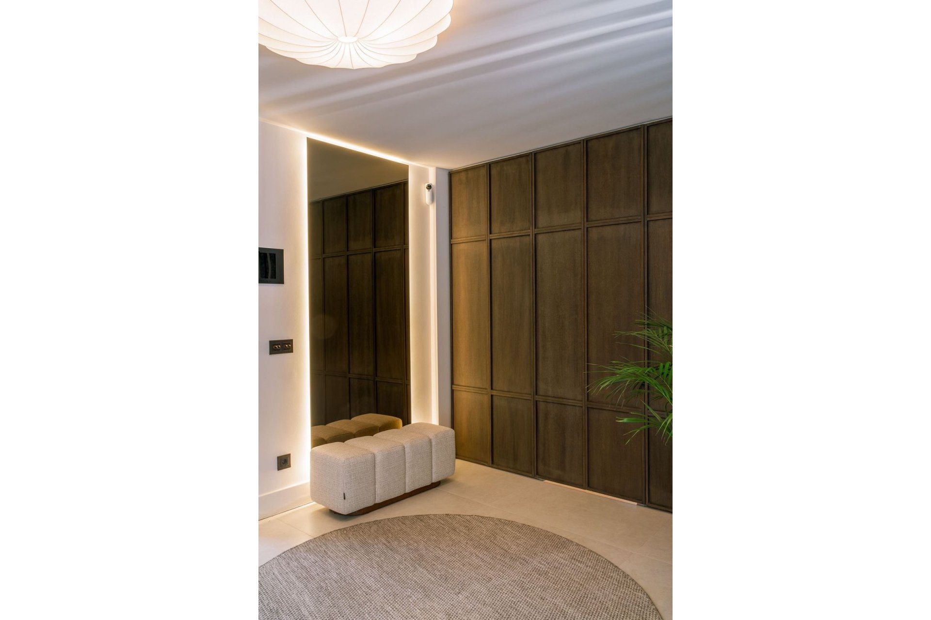 Resale - House - Detached Villa - Marbella - Nueva Andalucia