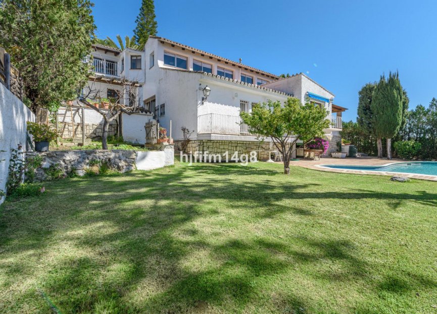 Resale - House - Detached Villa - Marbella - Nueva Andalucia