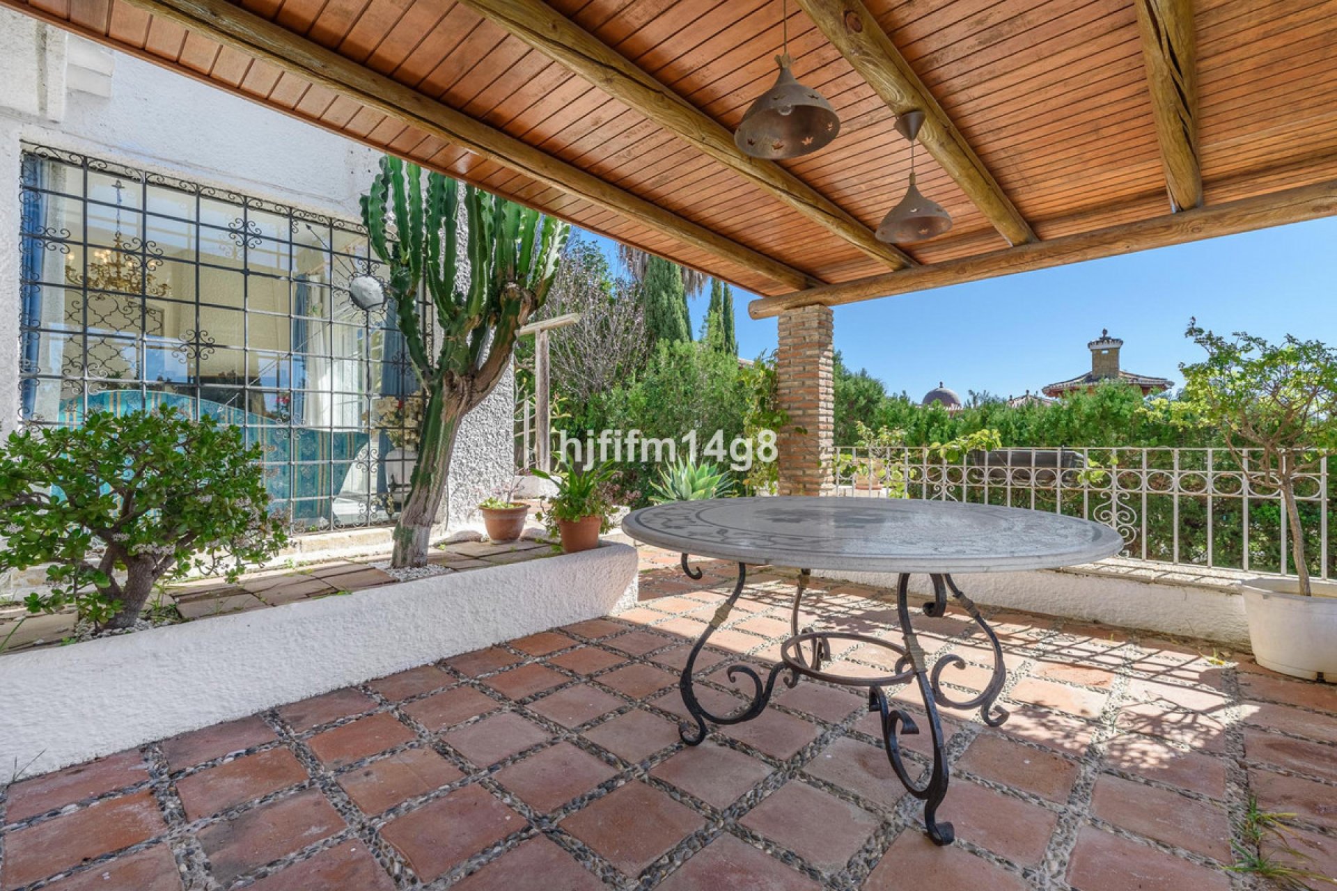 Resale - House - Detached Villa - Marbella - Nueva Andalucia