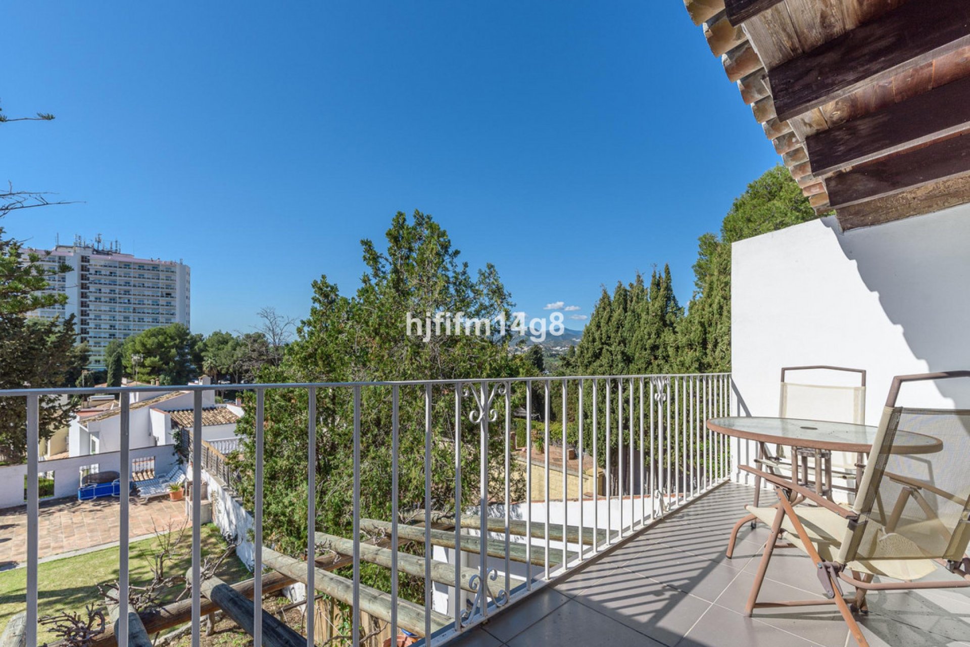 Resale - House - Detached Villa - Marbella - Nueva Andalucia