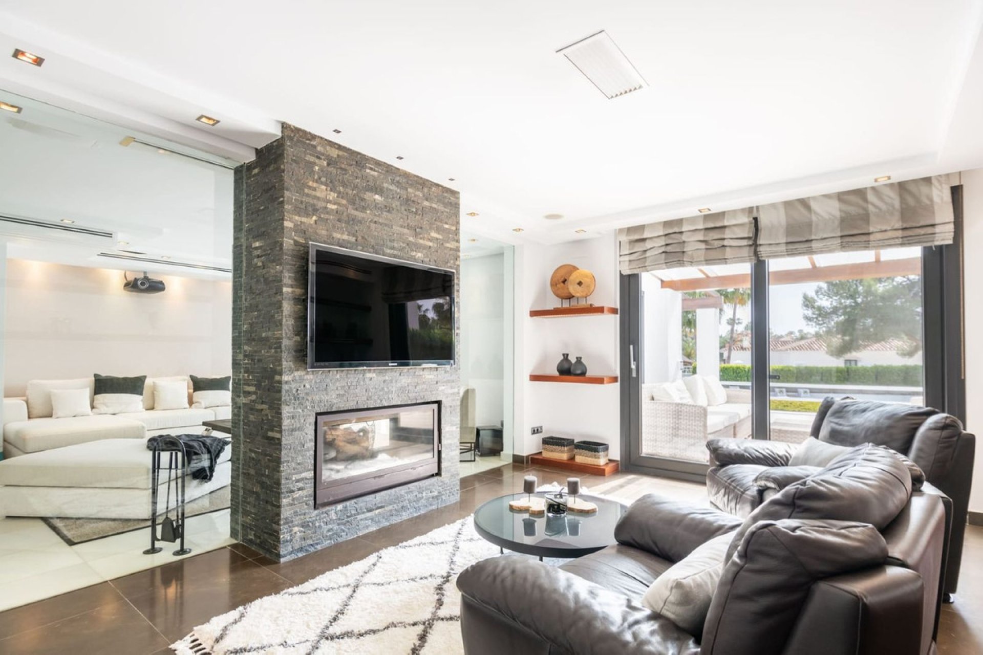 Resale - House - Detached Villa - Marbella - Nueva Andalucia