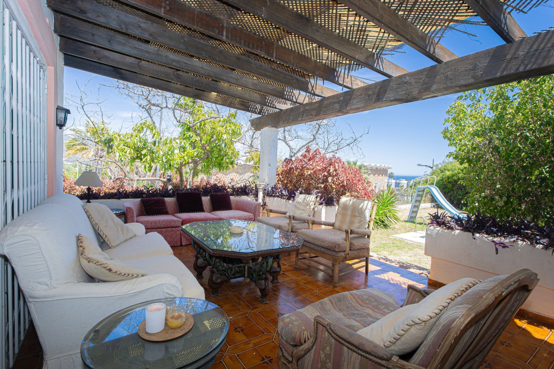 Resale - House - Detached Villa - Marbella - Nueva Andalucia