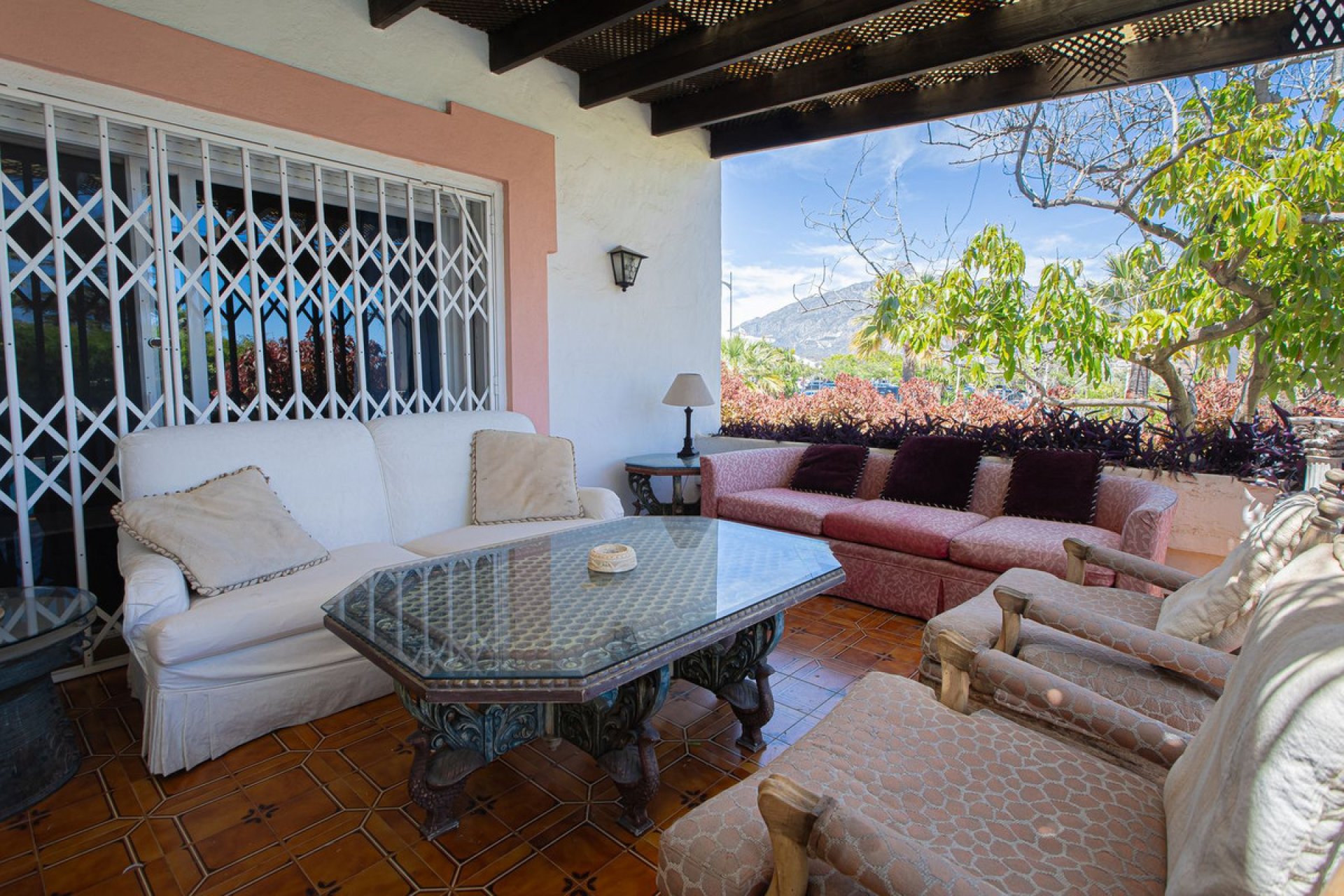 Resale - House - Detached Villa - Marbella - Nueva Andalucia