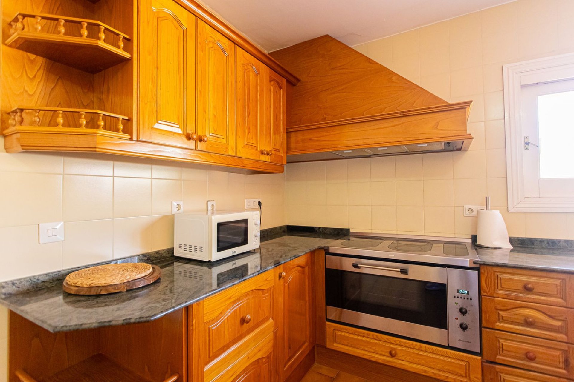 Resale - House - Detached Villa - Marbella - Nueva Andalucia