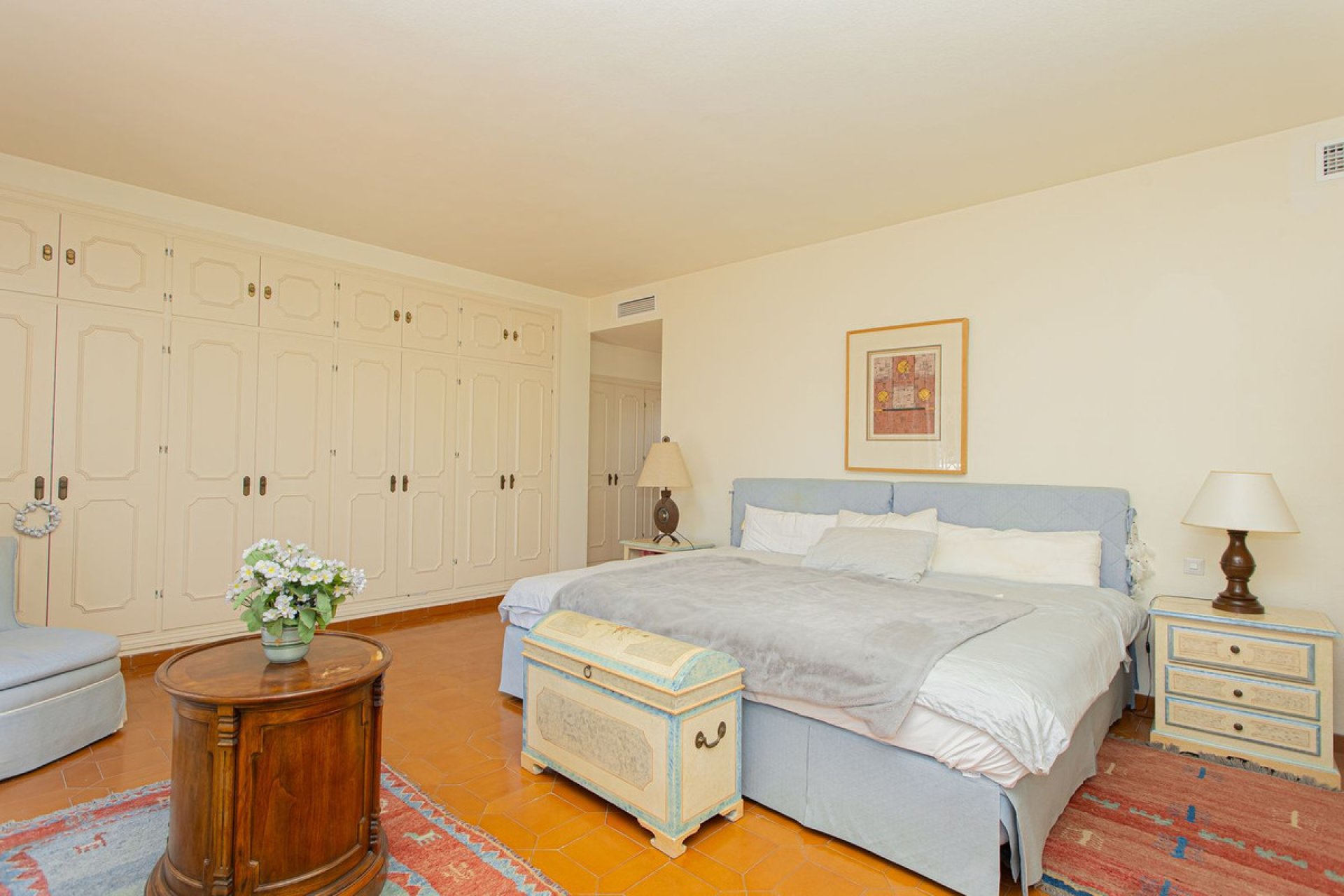 Resale - House - Detached Villa - Marbella - Nueva Andalucia