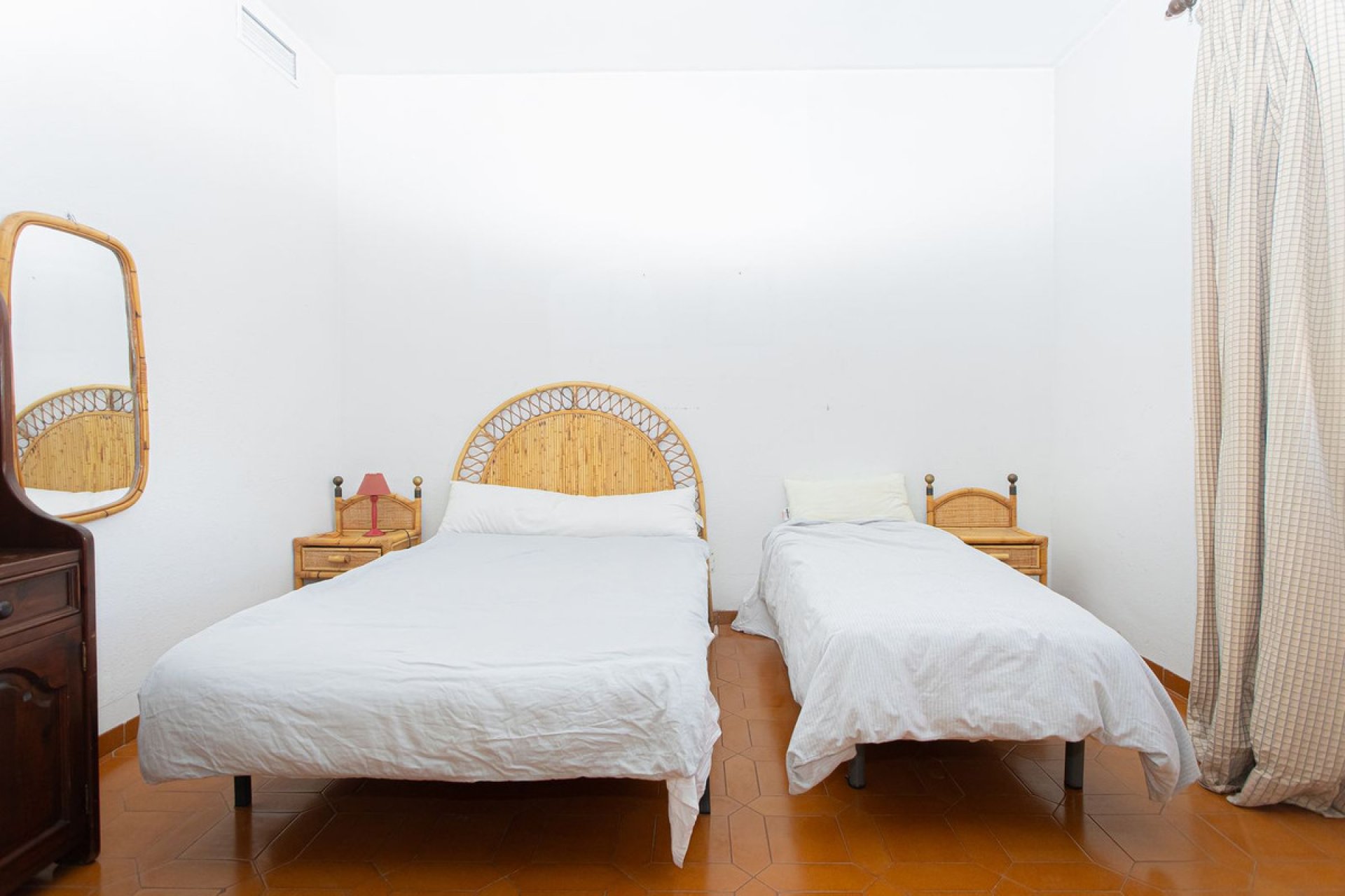 Resale - House - Detached Villa - Marbella - Nueva Andalucia