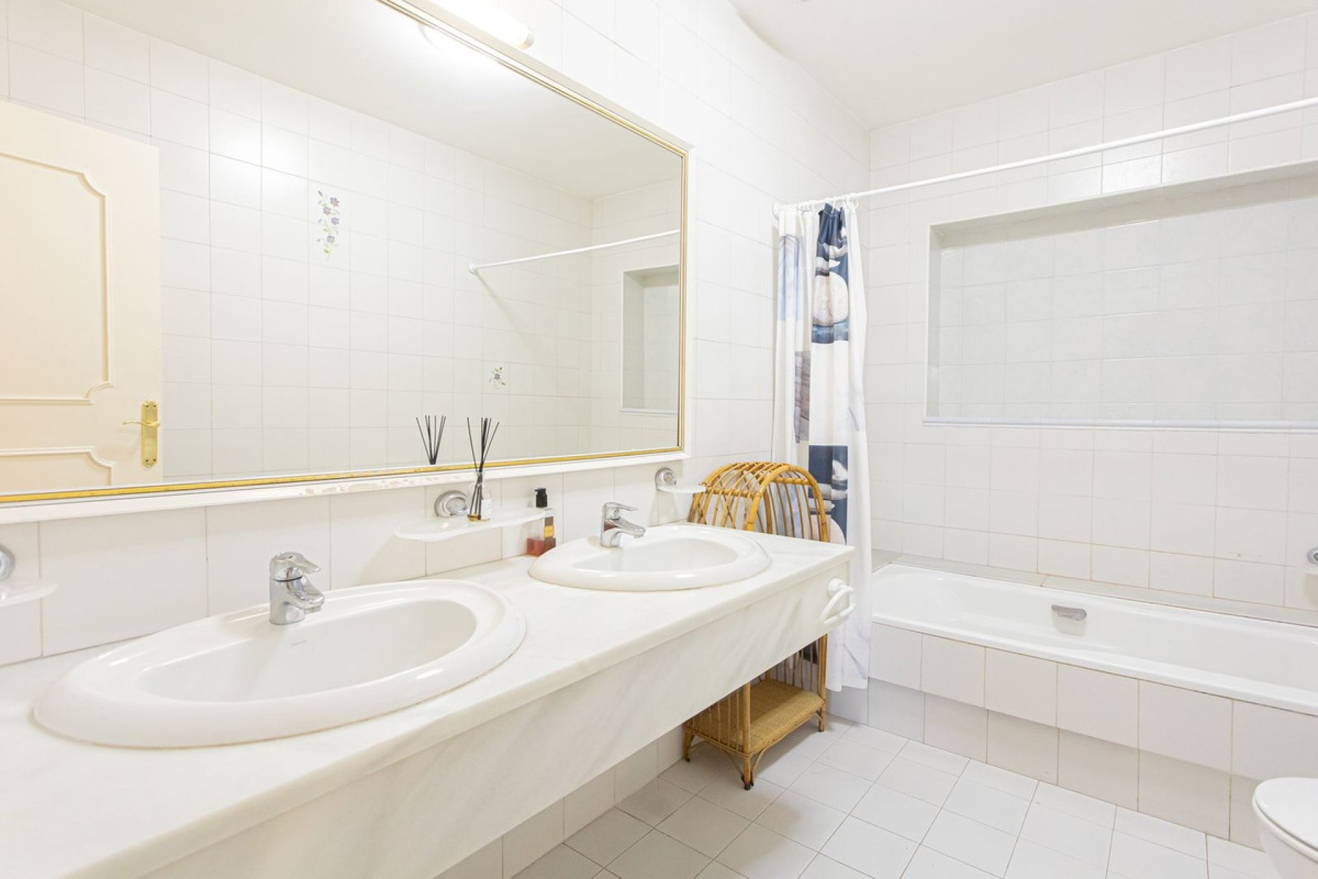 Resale - House - Detached Villa - Marbella - Nueva Andalucia