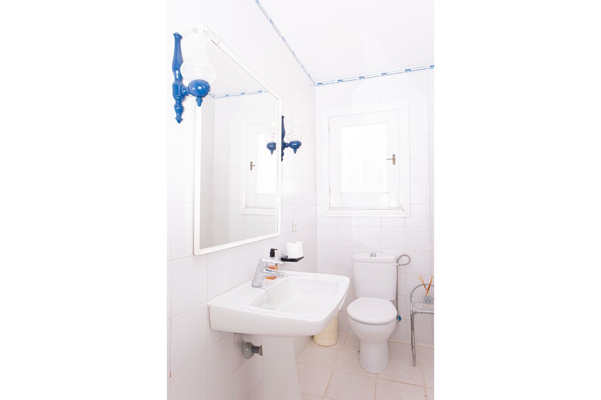 Resale - House - Detached Villa - Marbella - Nueva Andalucia