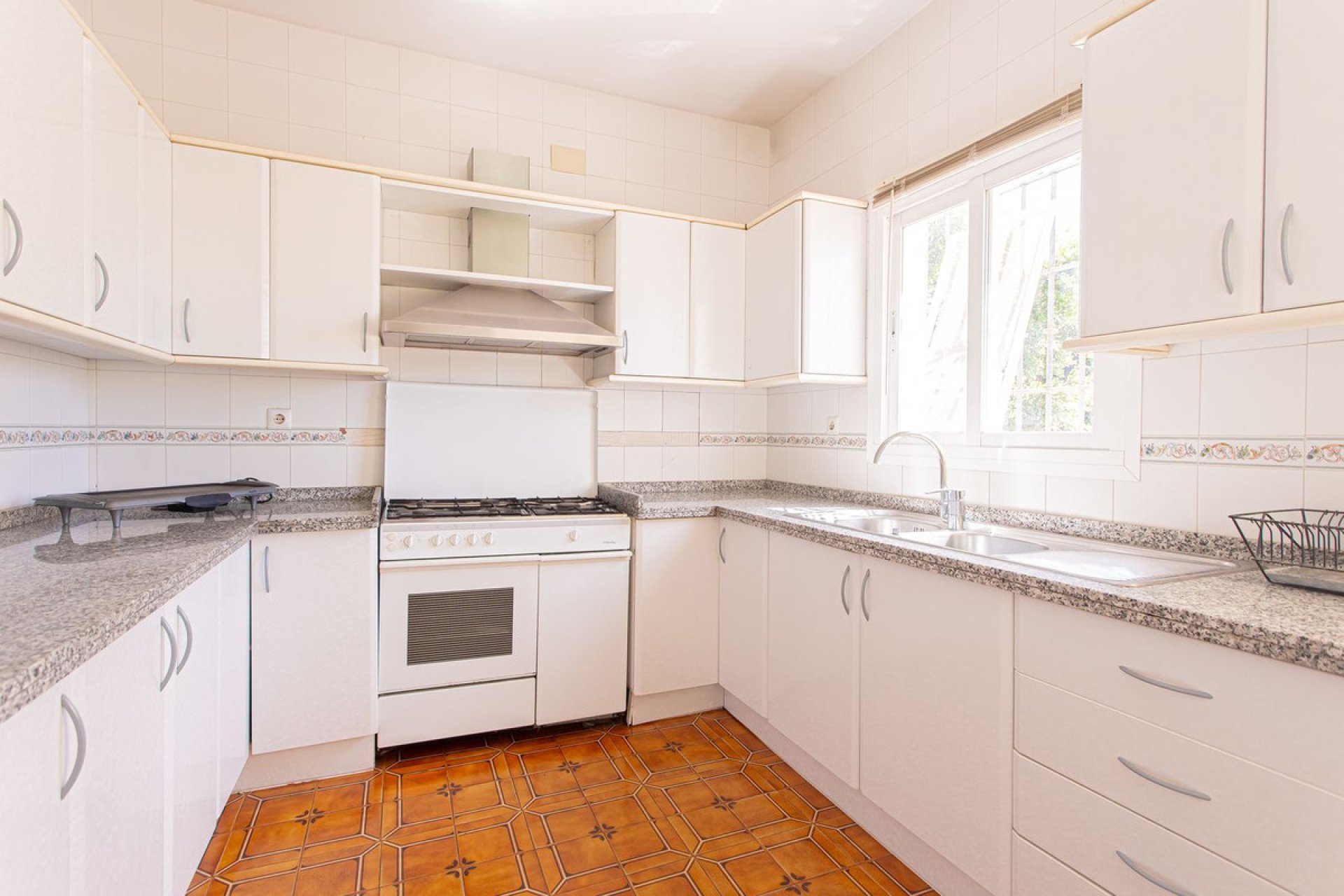 Resale - House - Detached Villa - Marbella - Nueva Andalucia