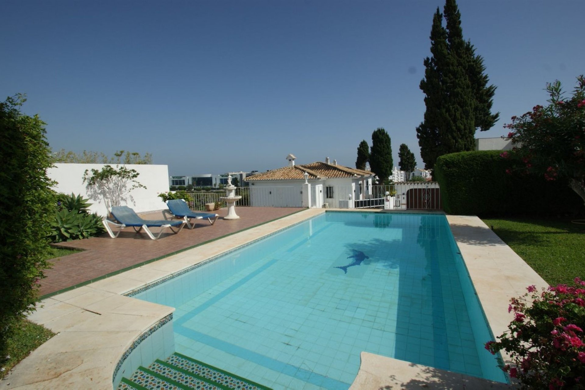 Resale - House - Detached Villa - Marbella - Nueva Andalucia