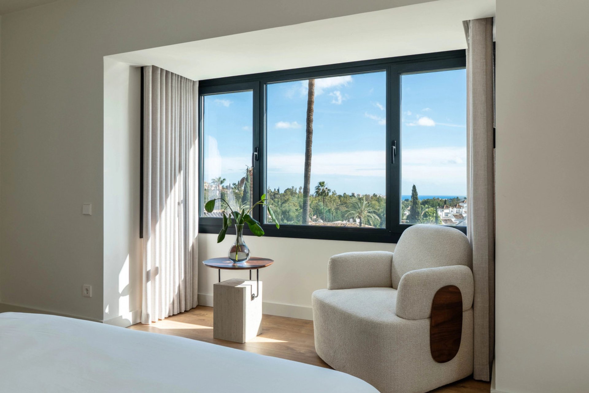 Resale - House - Detached Villa - Marbella - Nueva Andalucia