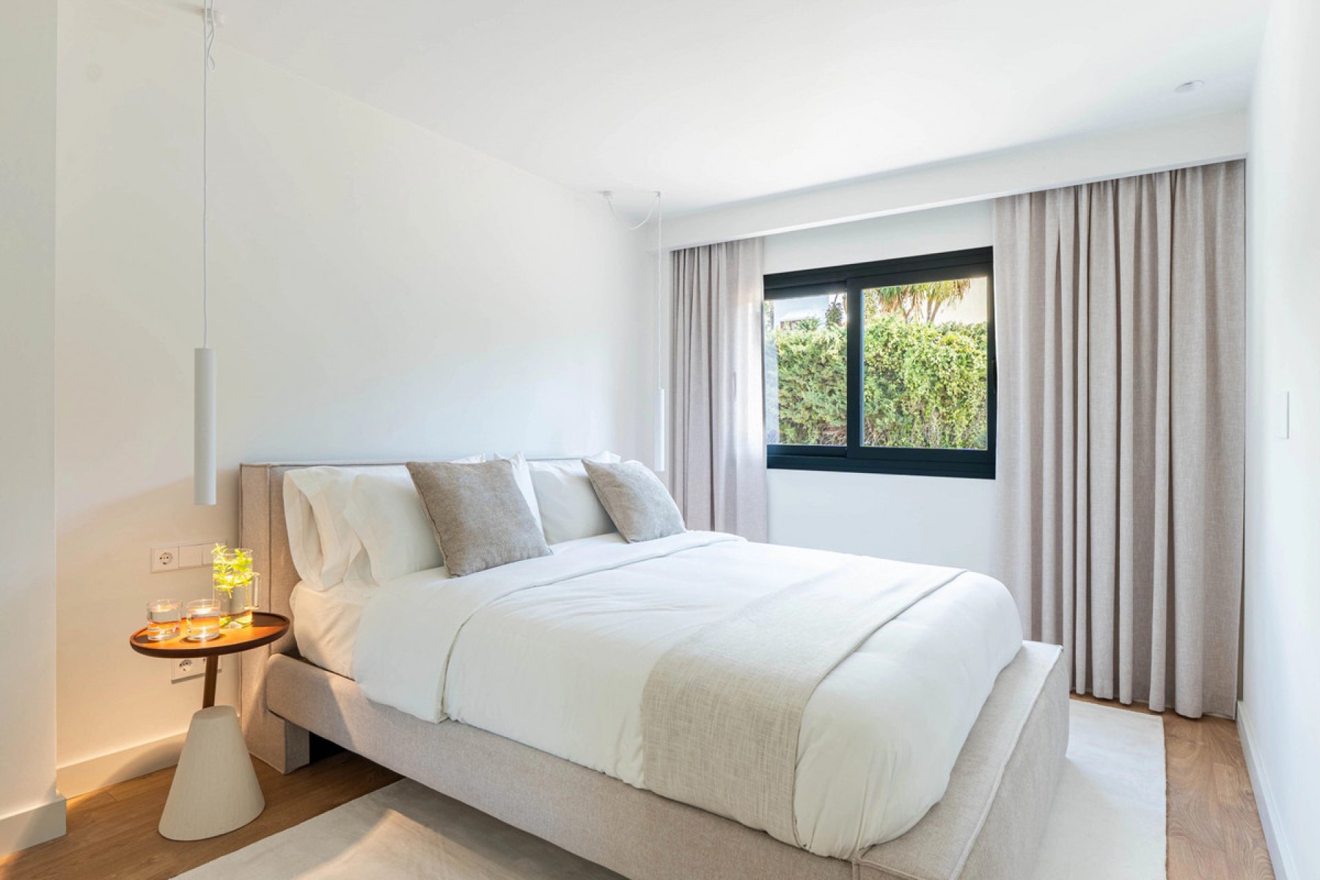 Resale - House - Detached Villa - Marbella - Nueva Andalucia