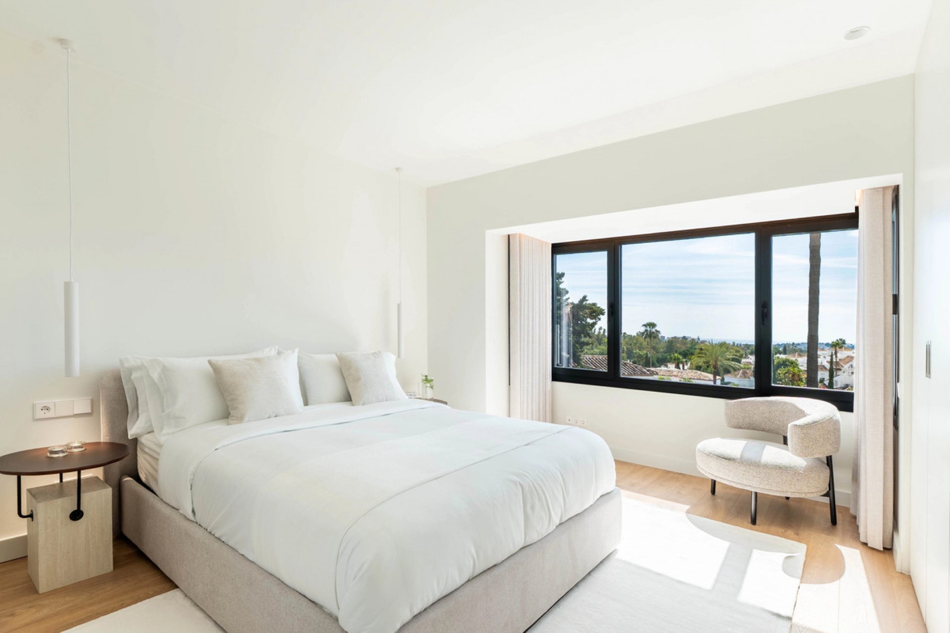 Resale - House - Detached Villa - Marbella - Nueva Andalucia