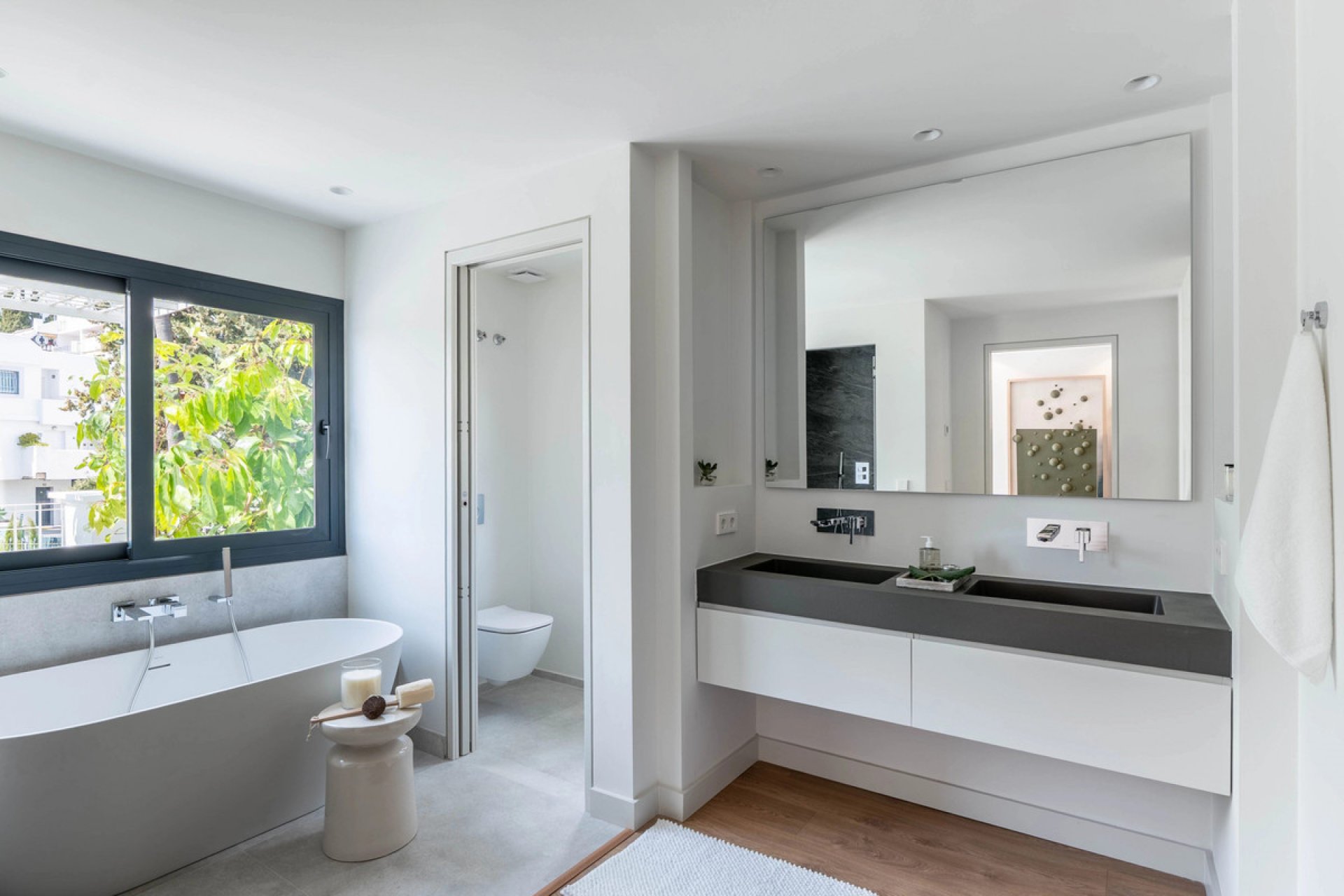 Resale - House - Detached Villa - Marbella - Nueva Andalucia