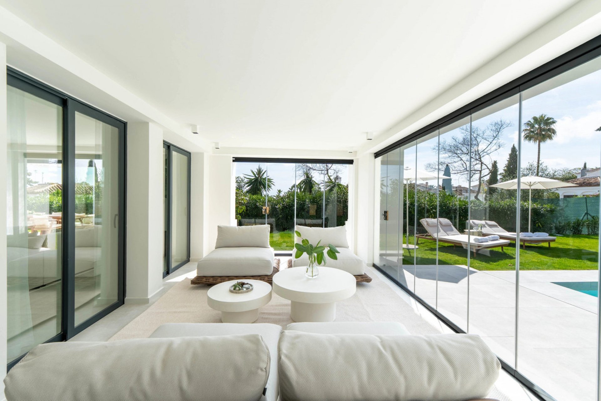 Resale - House - Detached Villa - Marbella - Nueva Andalucia