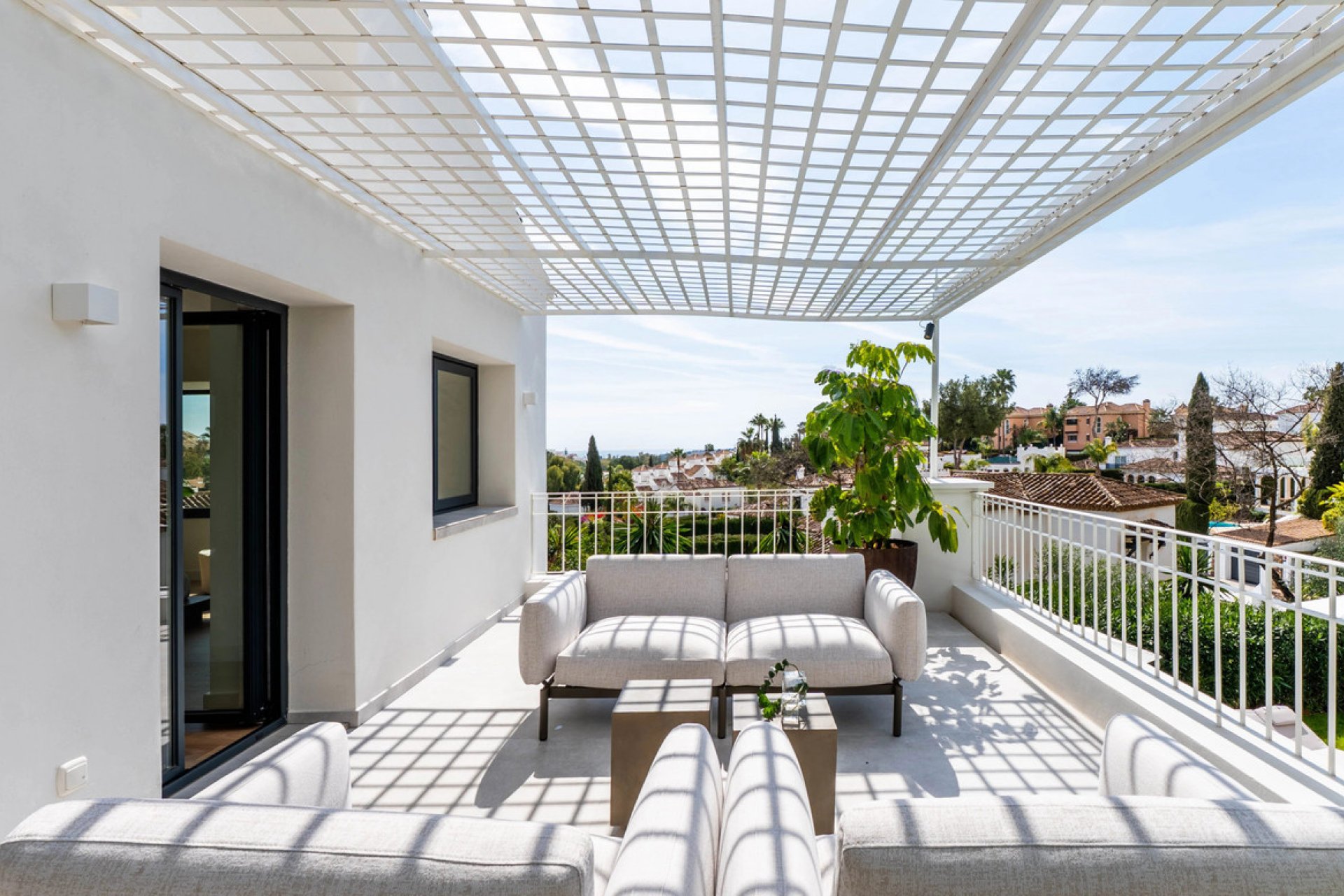 Resale - House - Detached Villa - Marbella - Nueva Andalucia