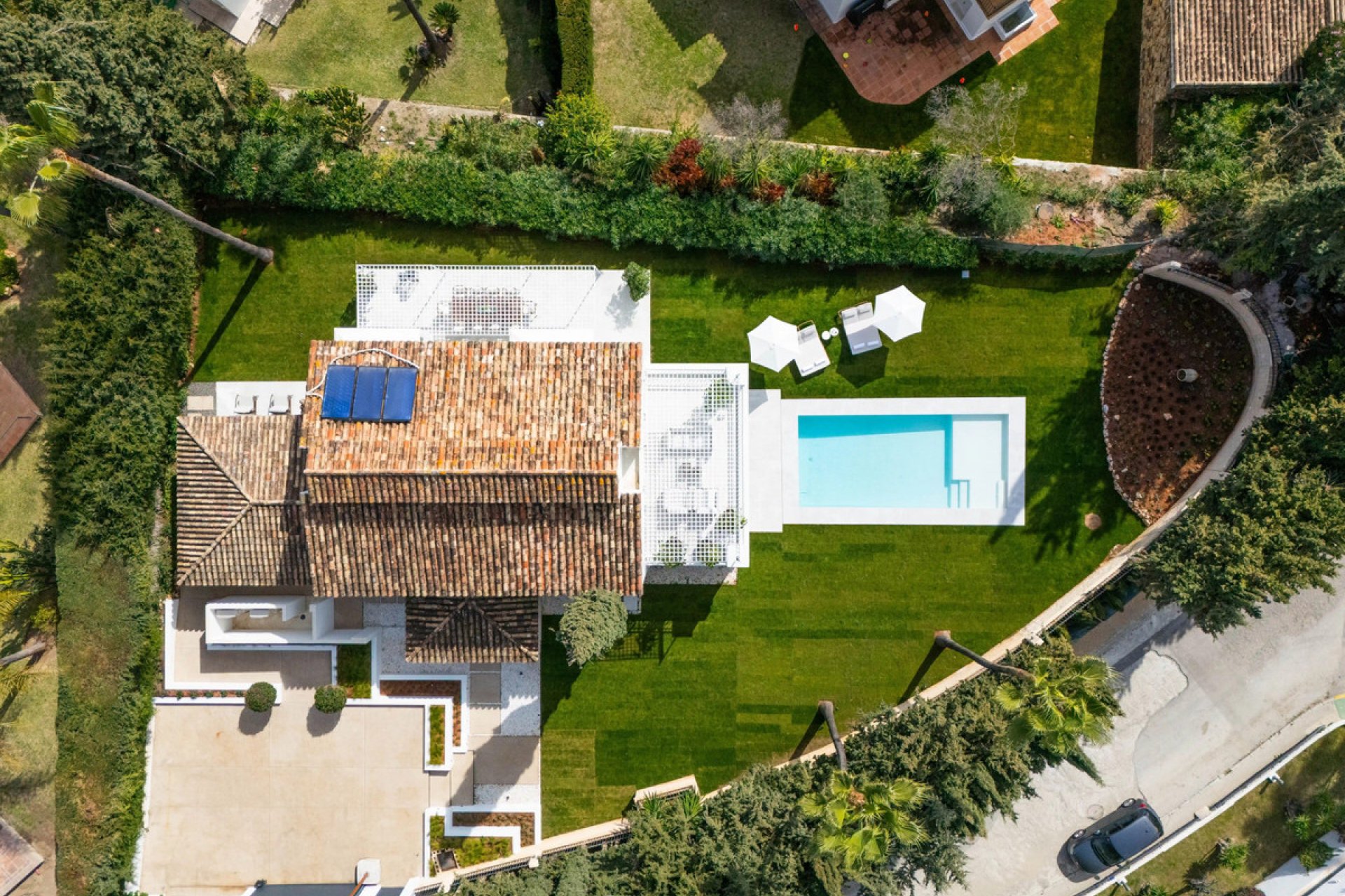 Resale - House - Detached Villa - Marbella - Nueva Andalucia