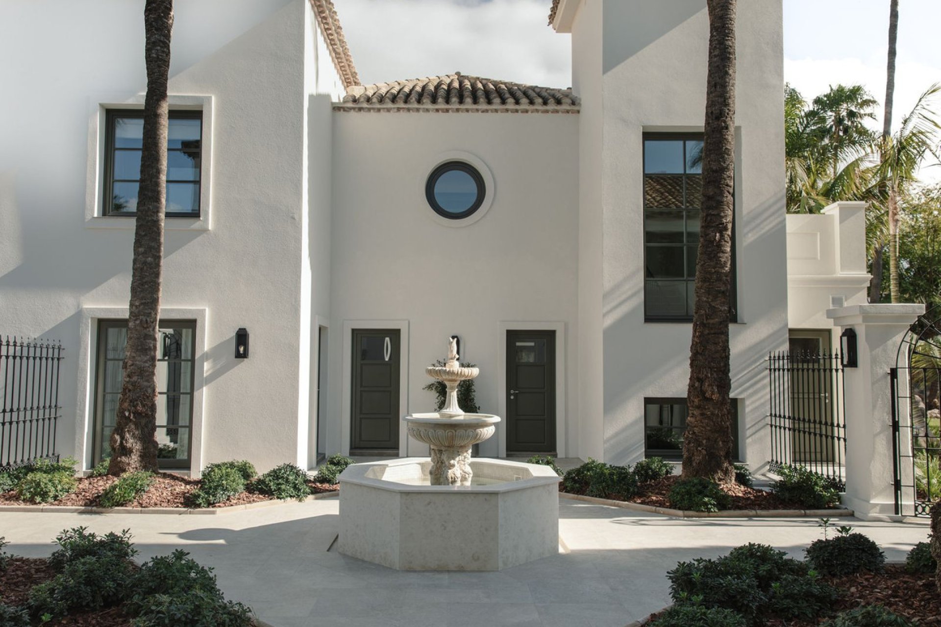 Resale - House - Detached Villa - Marbella - Nueva Andalucia