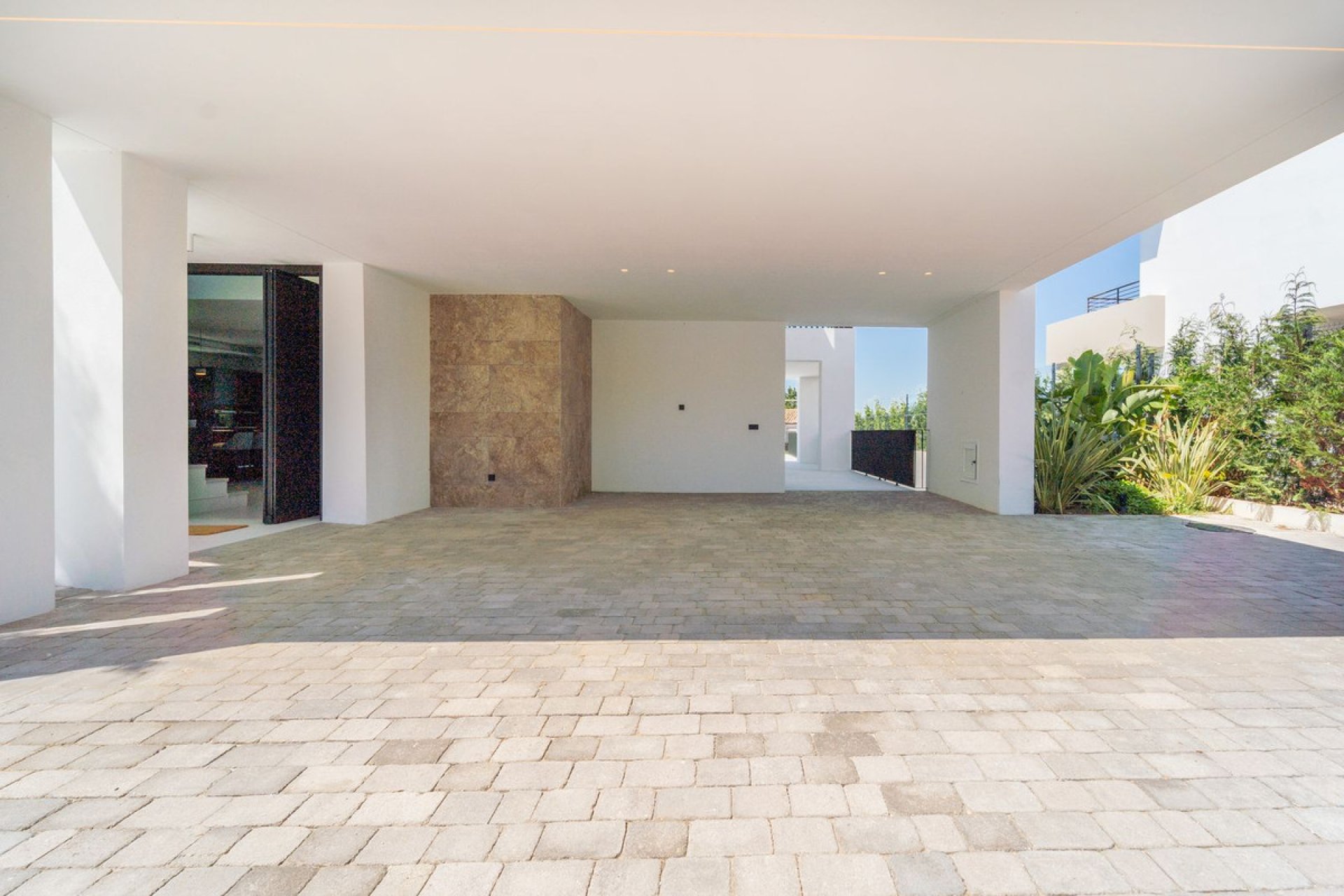 Resale - House - Detached Villa - Marbella - Nueva Andalucia