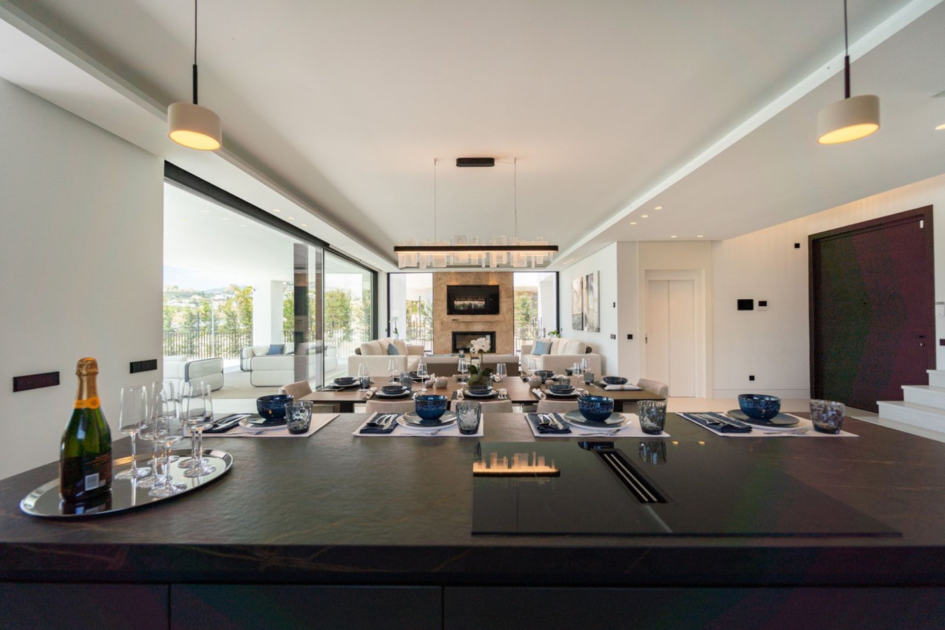 Resale - House - Detached Villa - Marbella - Nueva Andalucia