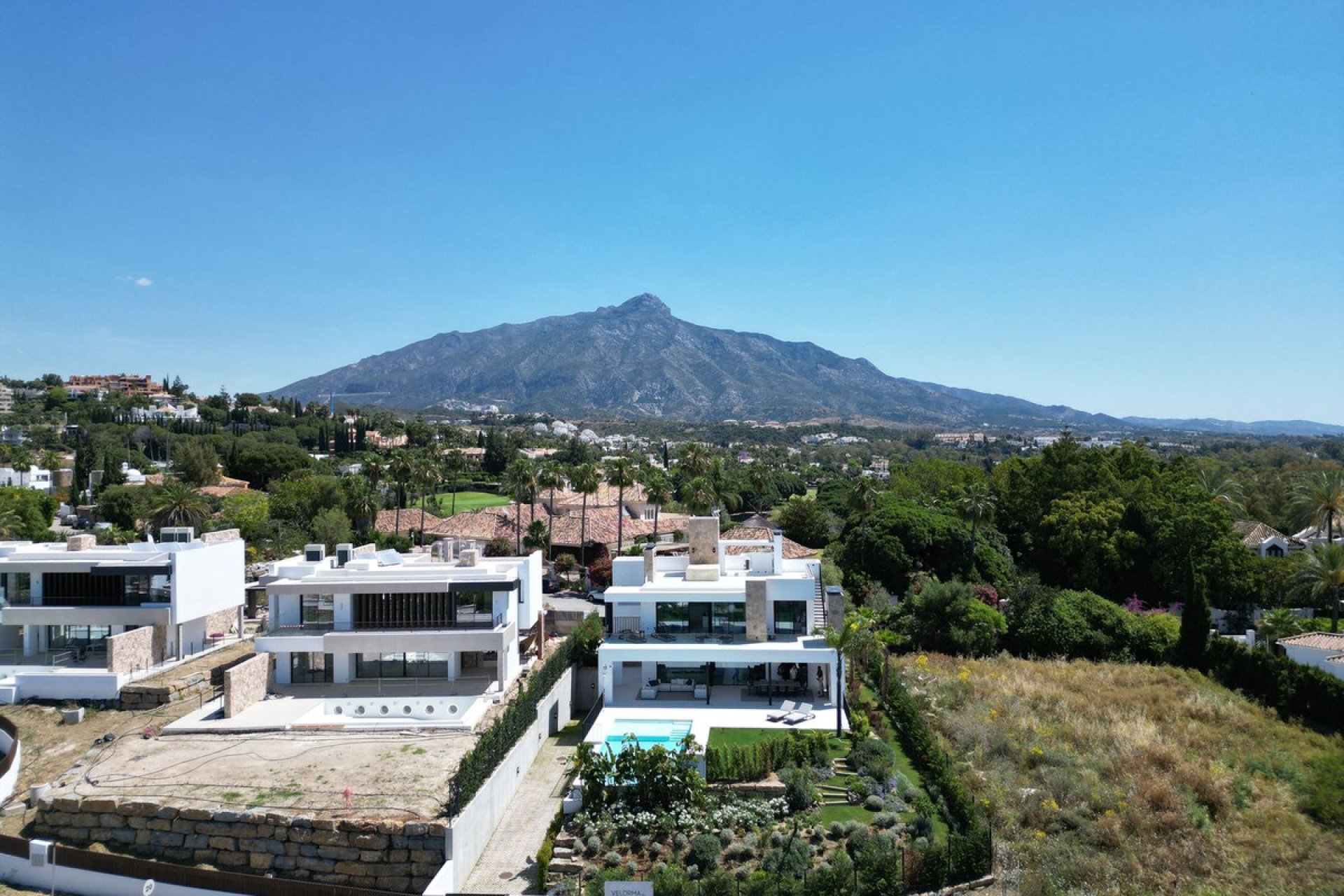 Resale - House - Detached Villa - Marbella - Nueva Andalucia