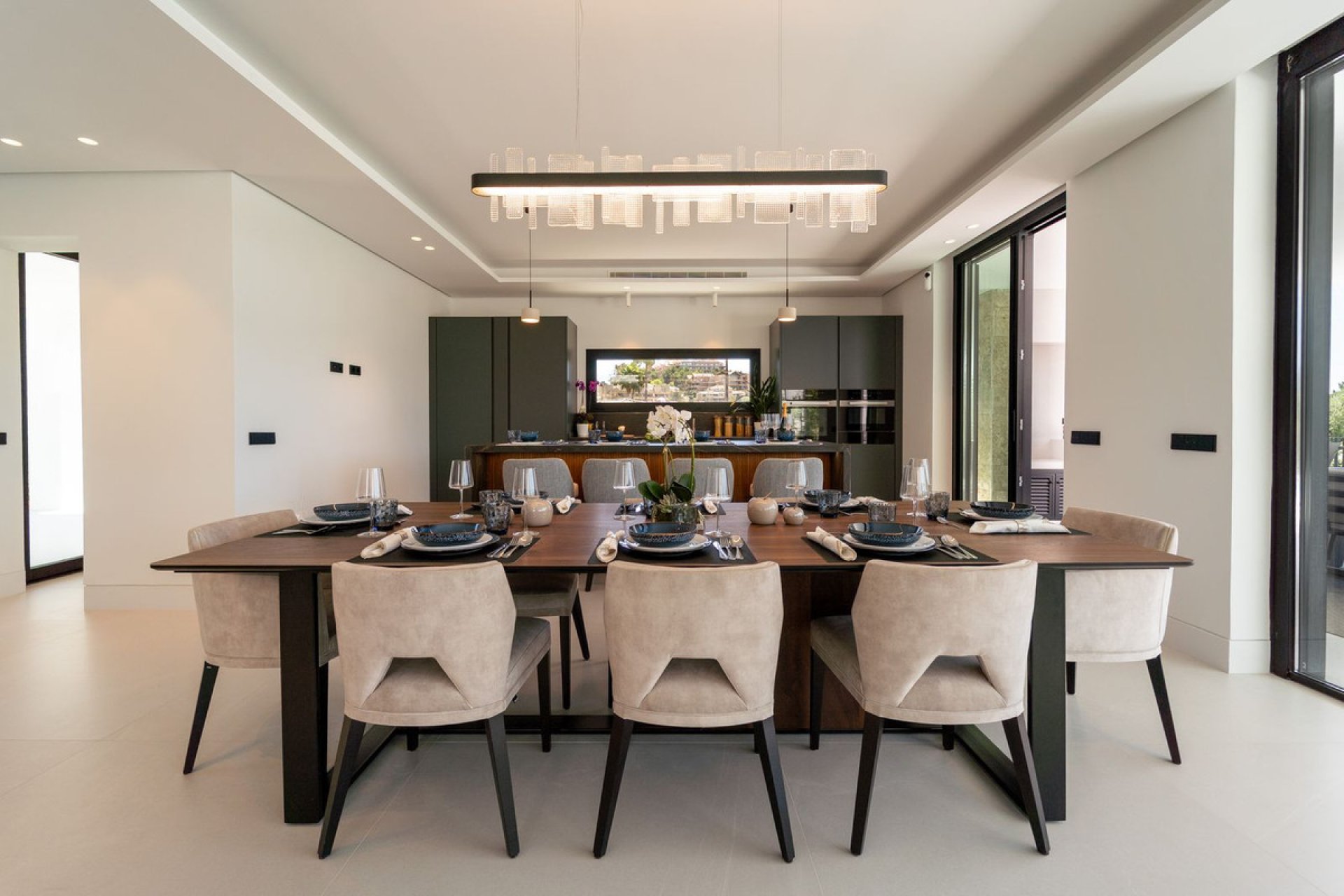 Resale - House - Detached Villa - Marbella - Nueva Andalucia