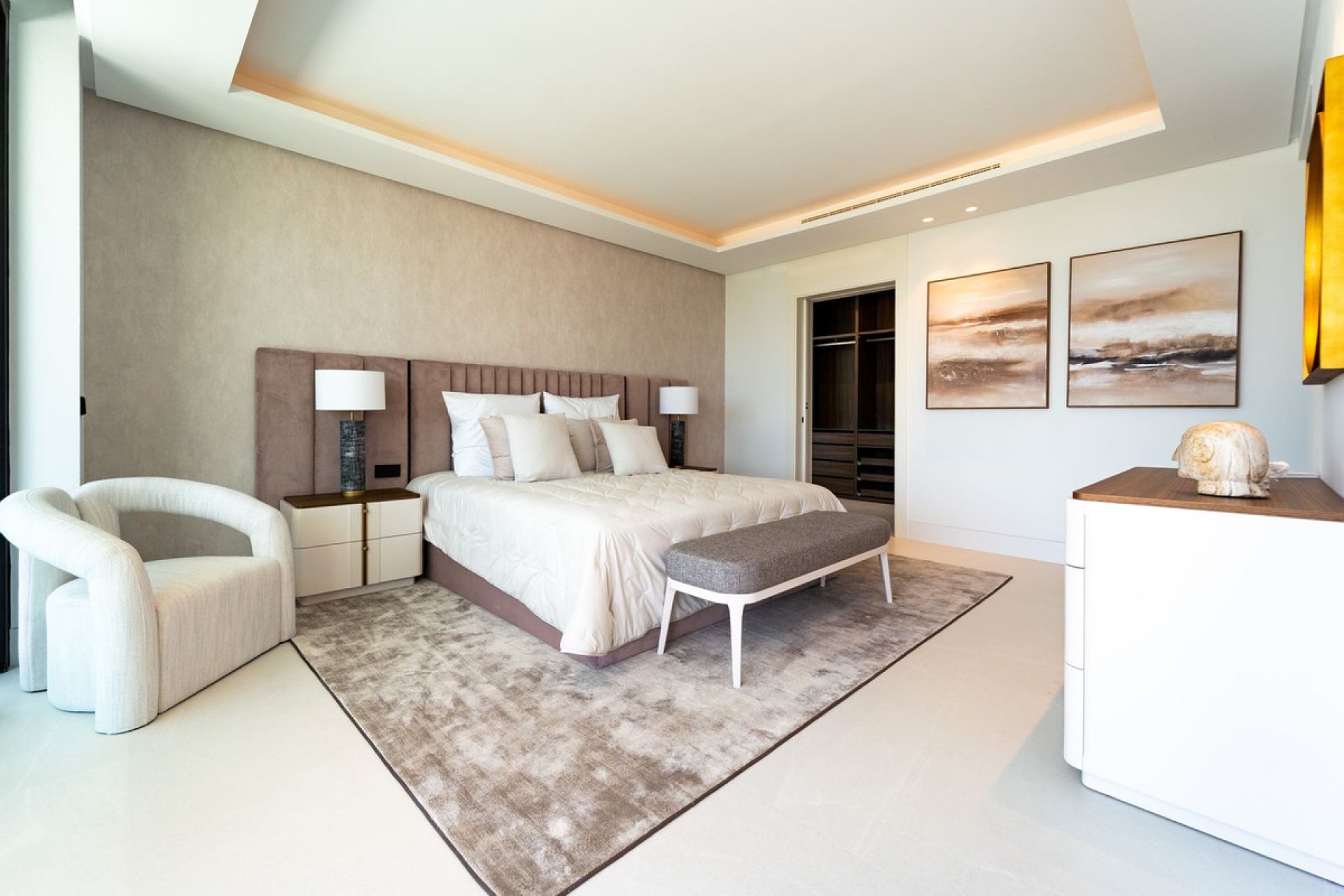 Resale - House - Detached Villa - Marbella - Nueva Andalucia