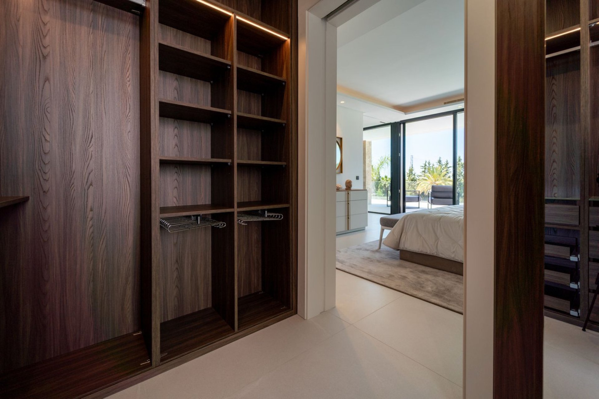 Resale - House - Detached Villa - Marbella - Nueva Andalucia