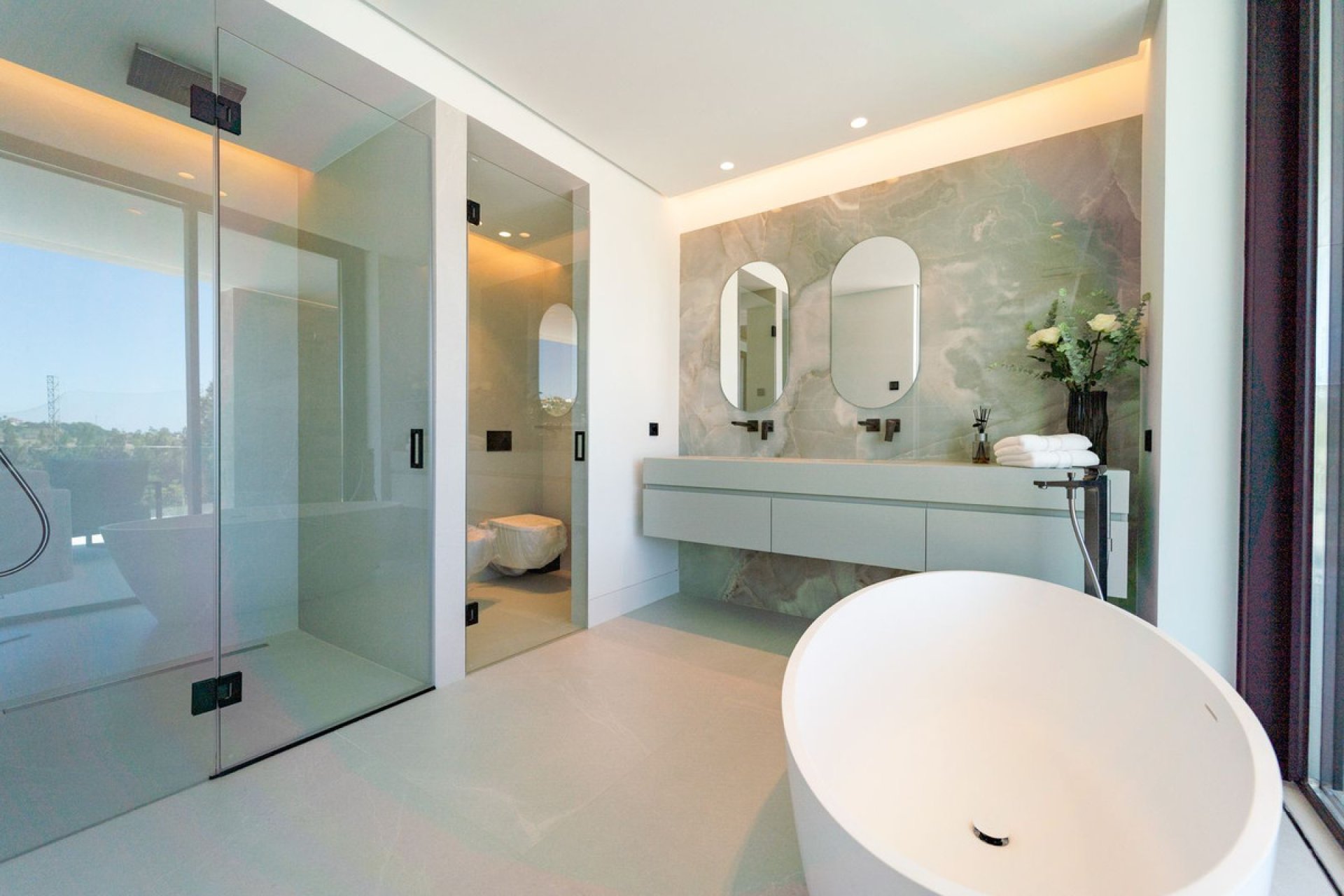 Resale - House - Detached Villa - Marbella - Nueva Andalucia