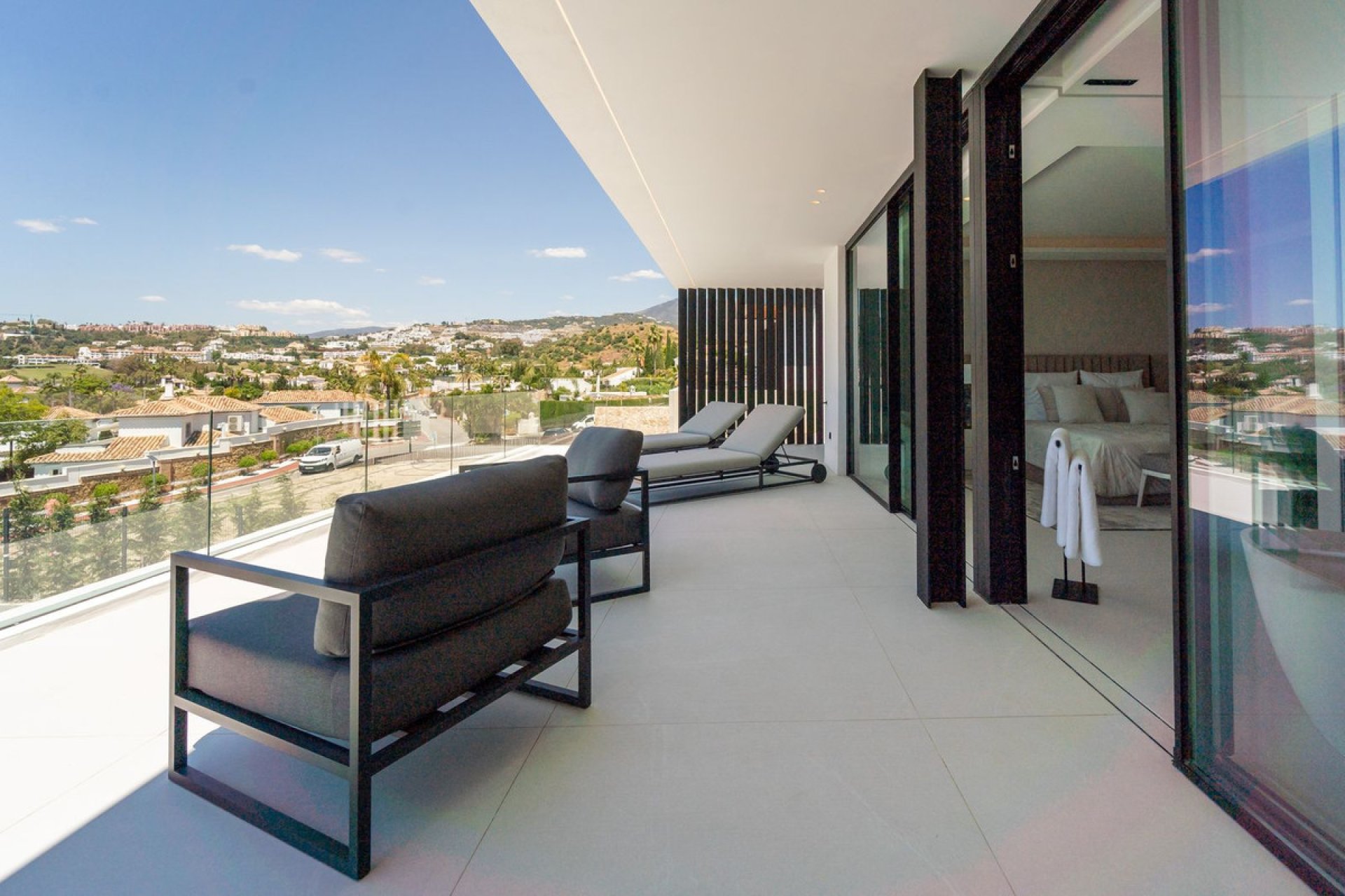 Resale - House - Detached Villa - Marbella - Nueva Andalucia