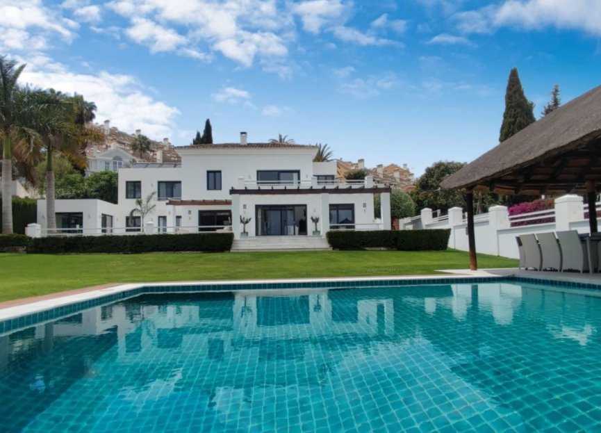 Resale - House - Detached Villa - Marbella - Nueva Andalucia