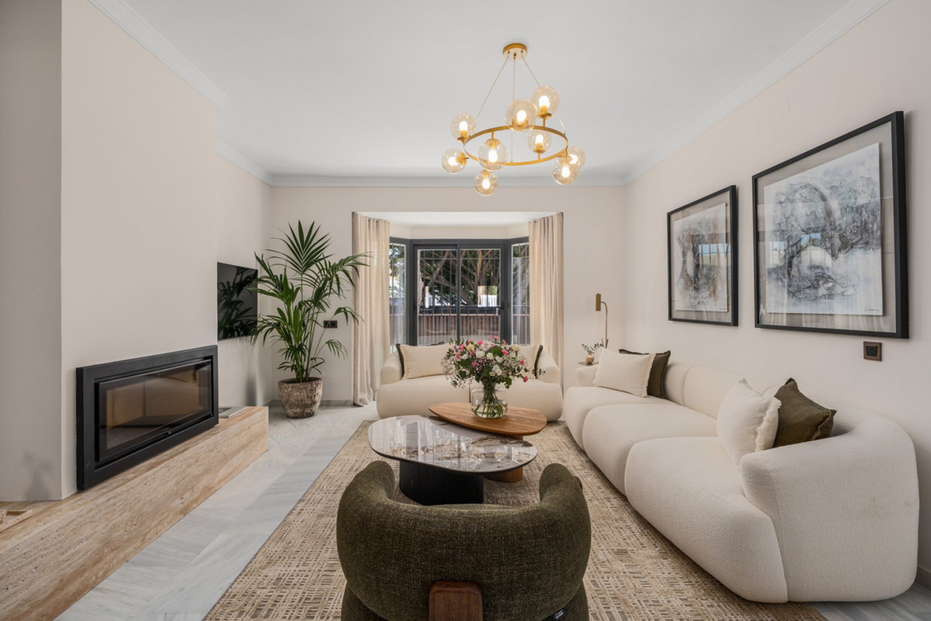 Resale - House - Detached Villa - Marbella - Nueva Andalucia