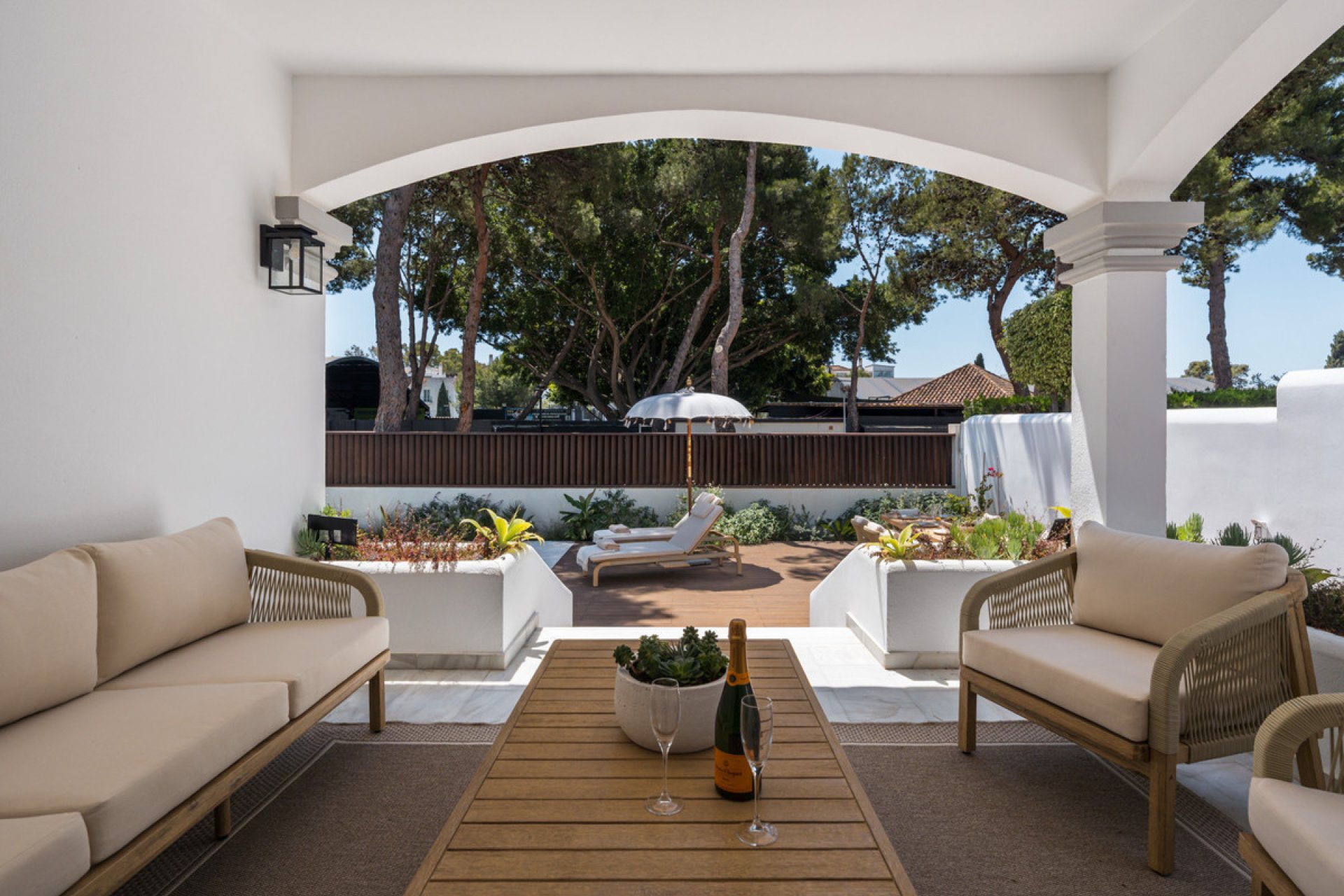 Resale - House - Detached Villa - Marbella - Nueva Andalucia