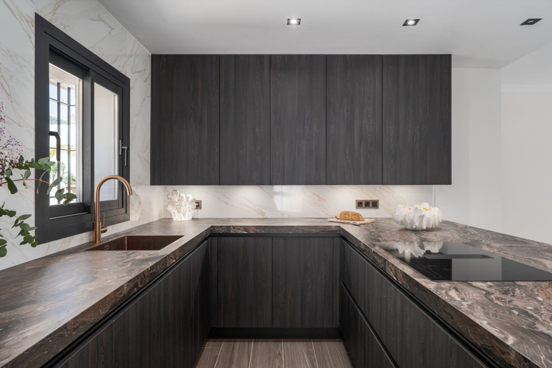 Resale - House - Detached Villa - Marbella - Nueva Andalucia