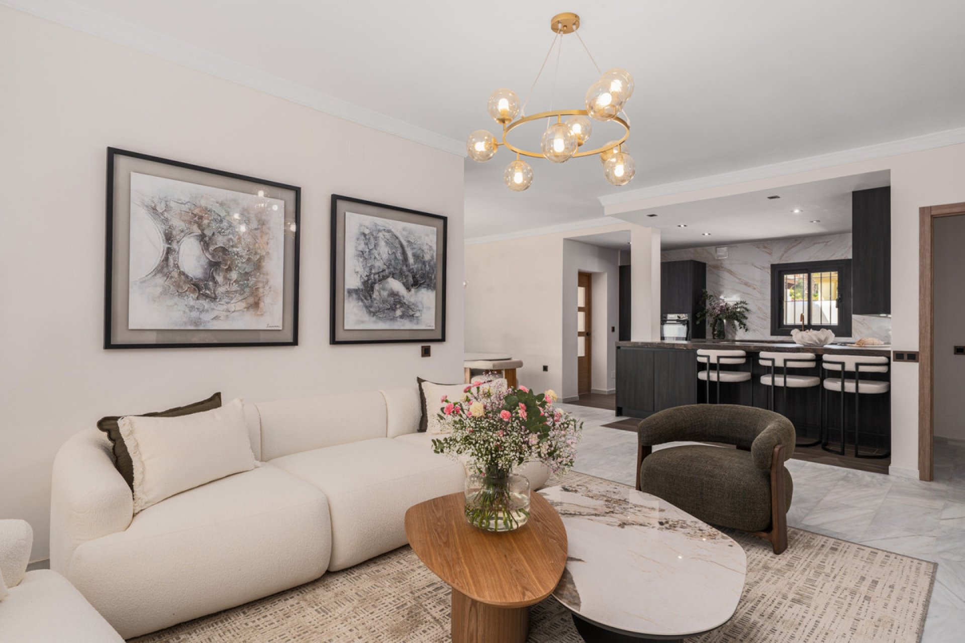 Resale - House - Detached Villa - Marbella - Nueva Andalucia