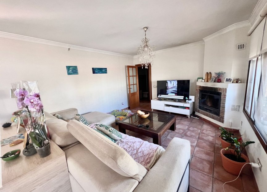 Resale - House - Detached Villa - Marbella - Nueva Andalucia