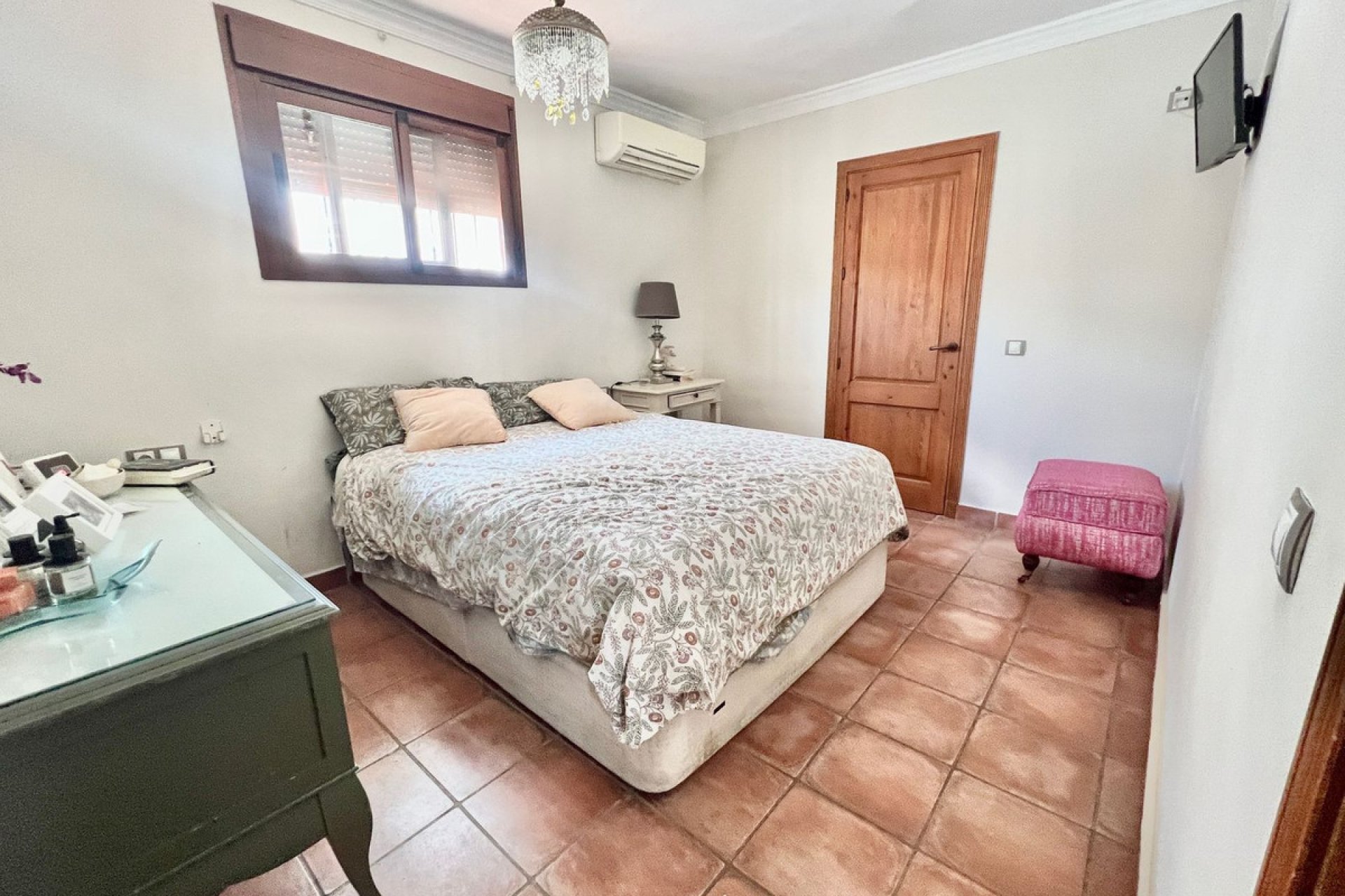 Resale - House - Detached Villa - Marbella - Nueva Andalucia