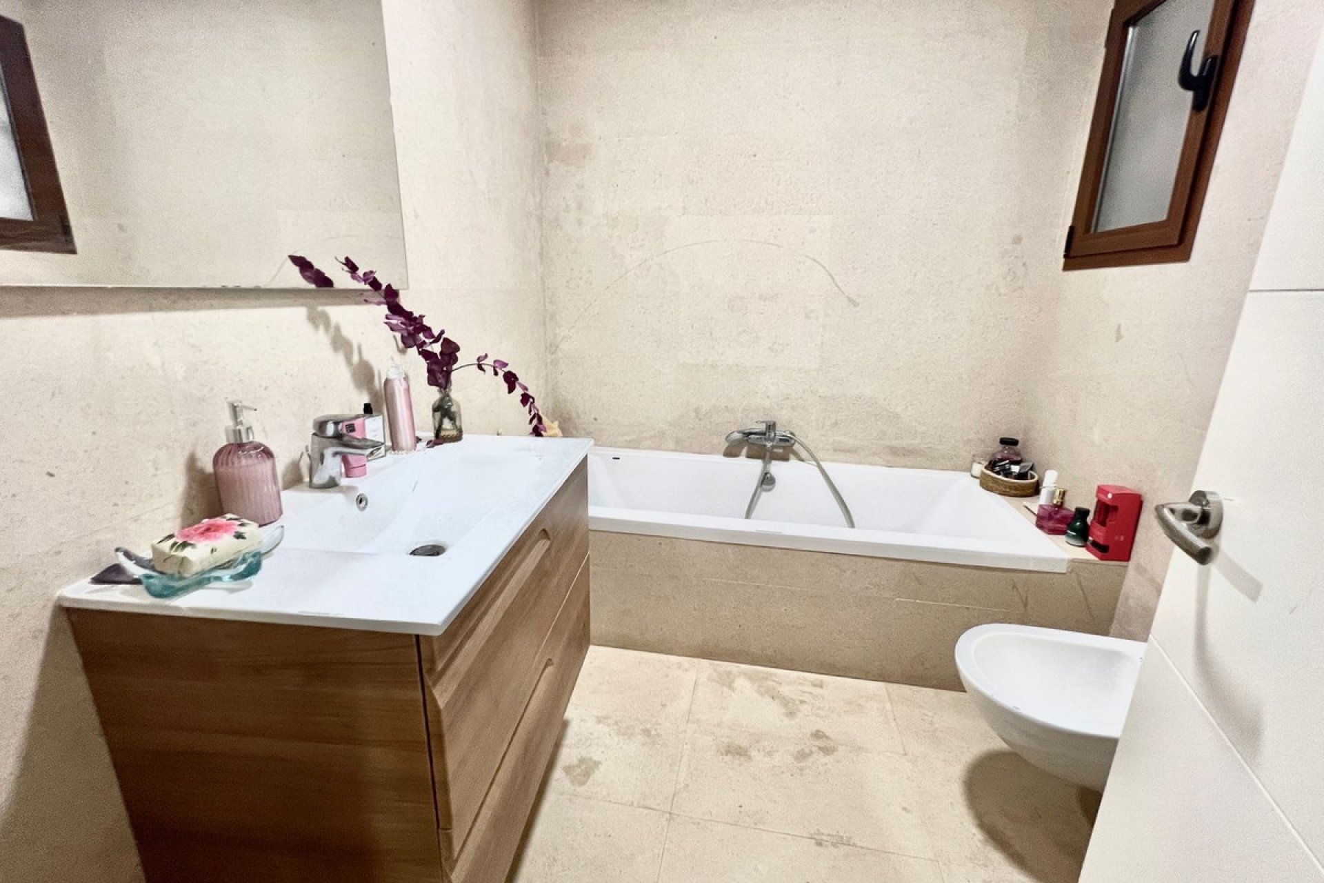 Resale - House - Detached Villa - Marbella - Nueva Andalucia