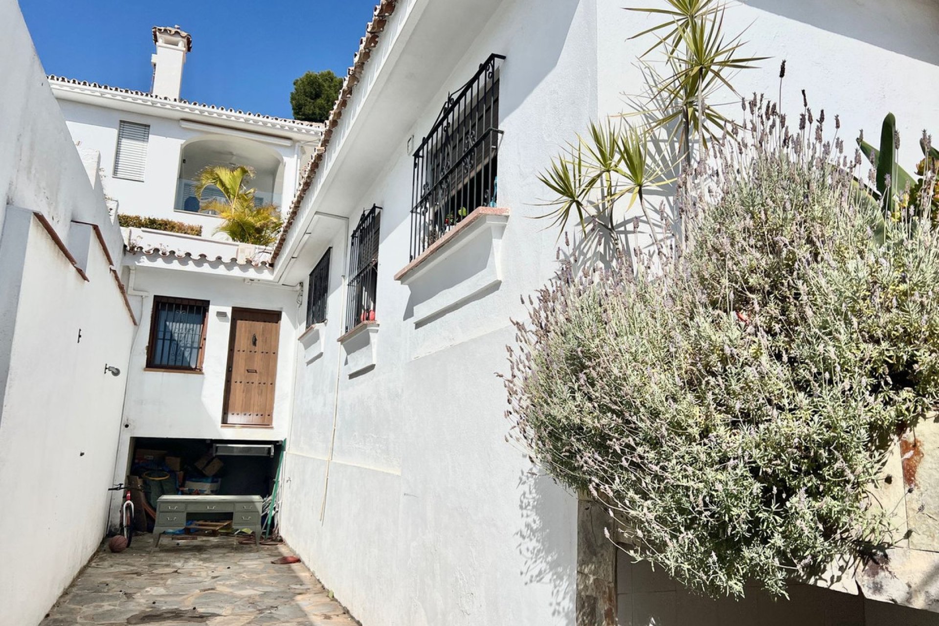 Resale - House - Detached Villa - Marbella - Nueva Andalucia
