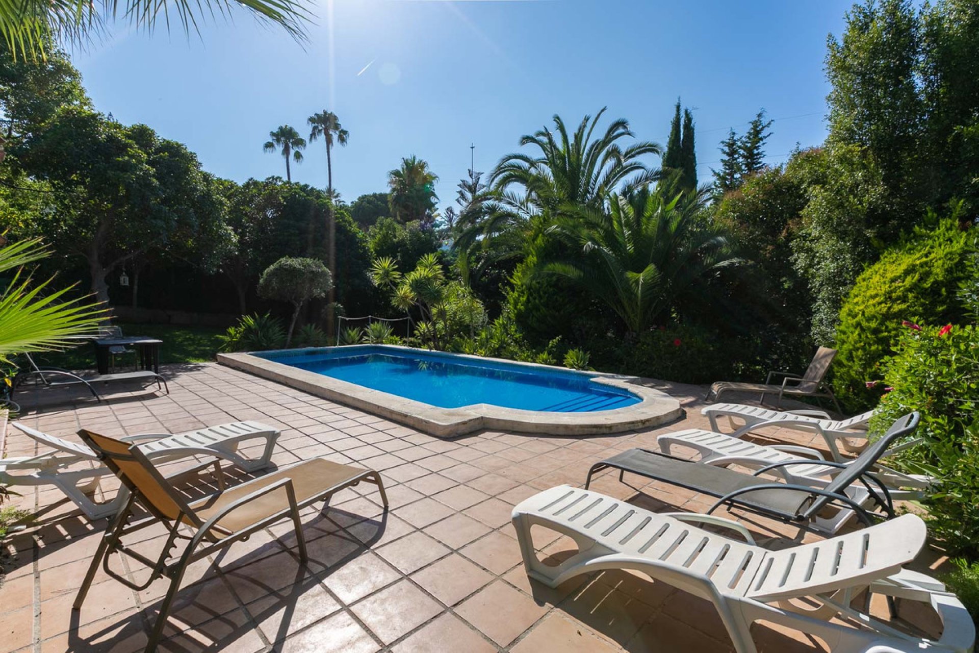 Resale - House - Detached Villa - Marbella - Nueva Andalucia