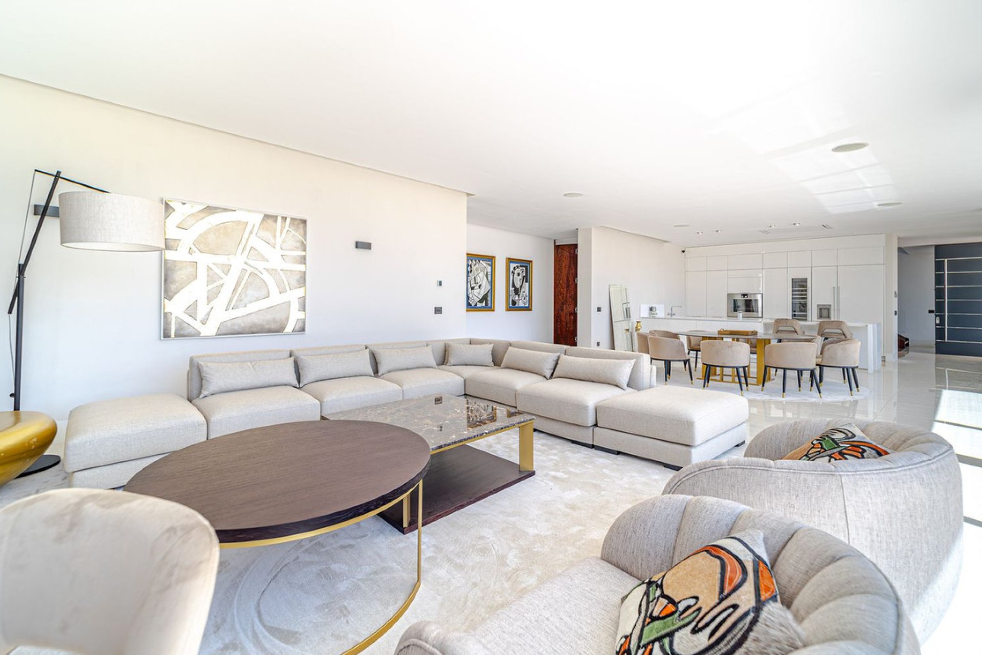 Resale - House - Detached Villa - Marbella - Nueva Andalucia