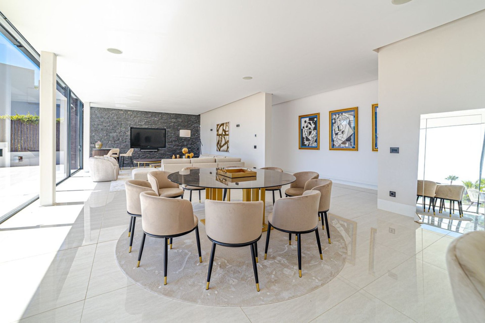 Resale - House - Detached Villa - Marbella - Nueva Andalucia