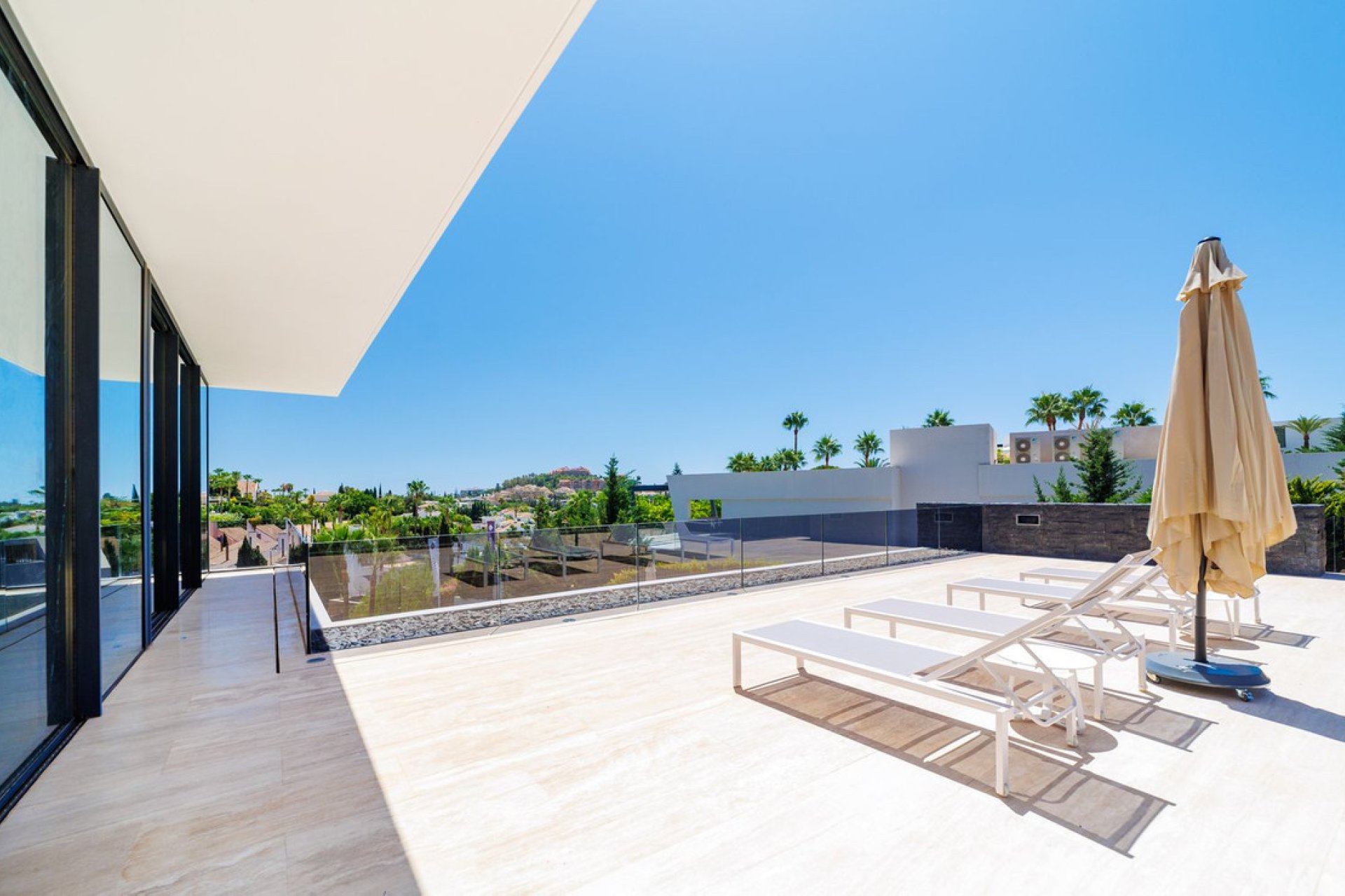 Resale - House - Detached Villa - Marbella - Nueva Andalucia