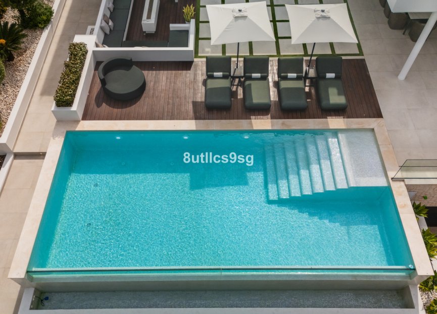 Resale - House - Detached Villa - Marbella - Nueva Andalucia